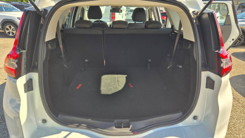 RENAULT Grand Scénic 1.3 TCe 140 Zen EDC-image-6