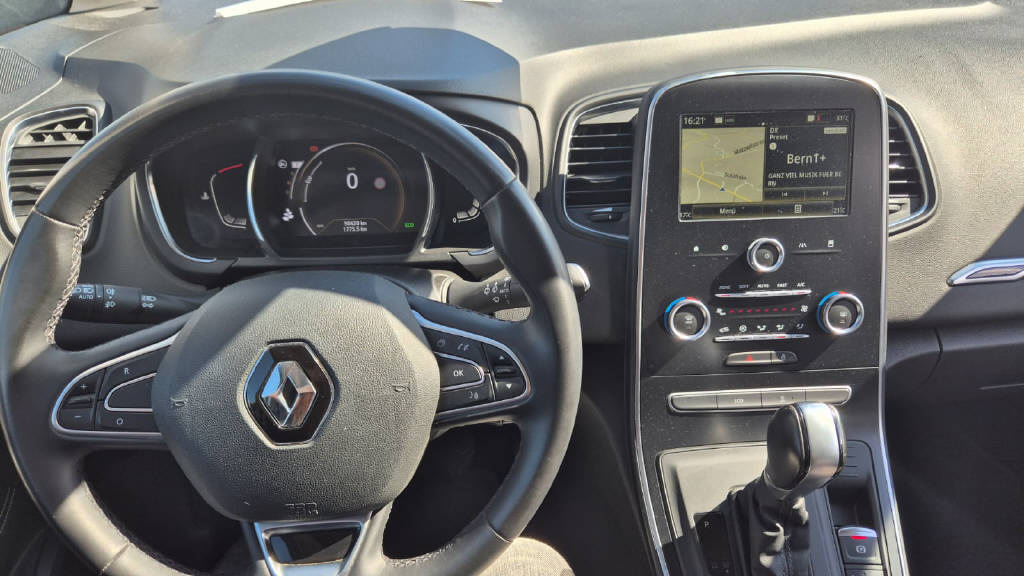 RENAULT Grand Scénic 1.3 TCe 140 Zen EDC-image-12