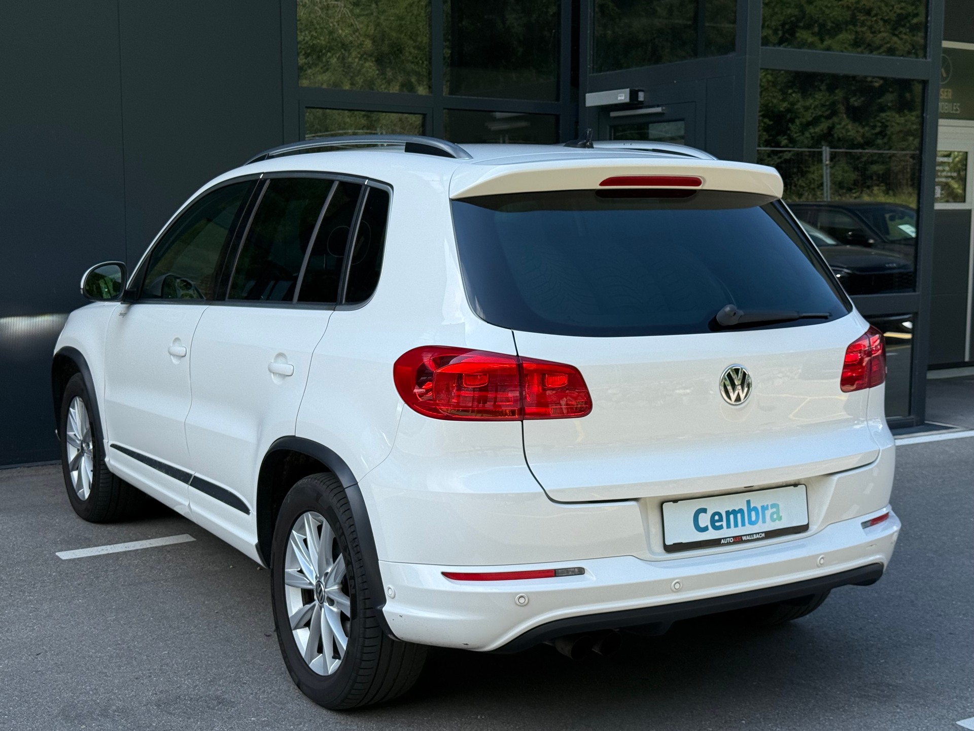 VW Tiguan 2.0 TSI R-Line Design 4Motion DSG-image-3