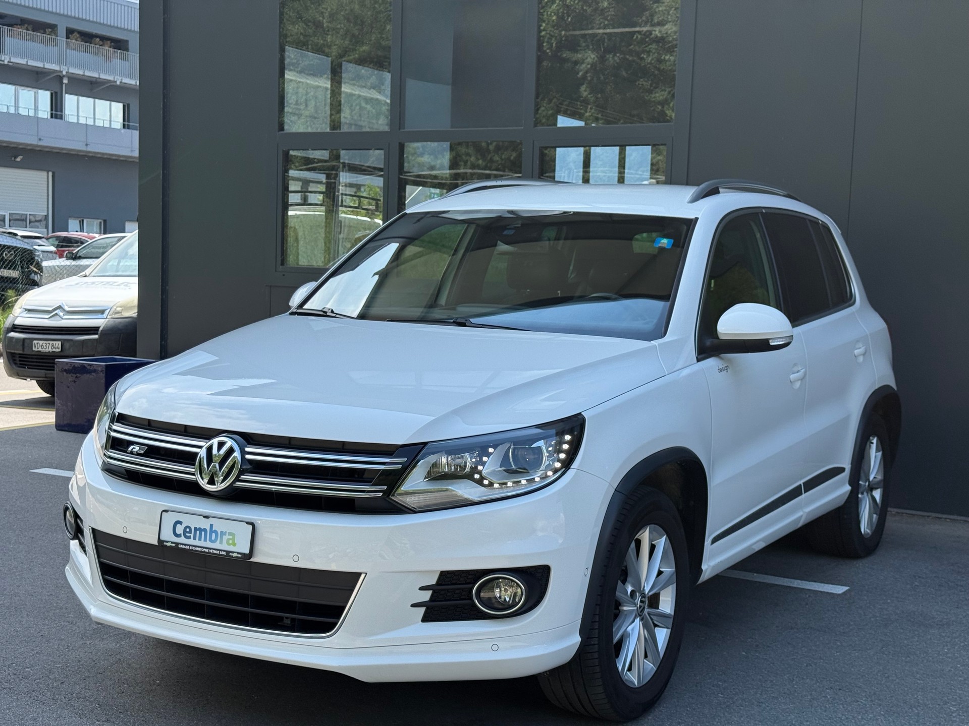 VW Tiguan 2.0 TSI R-Line Design 4Motion DSG-image-1
