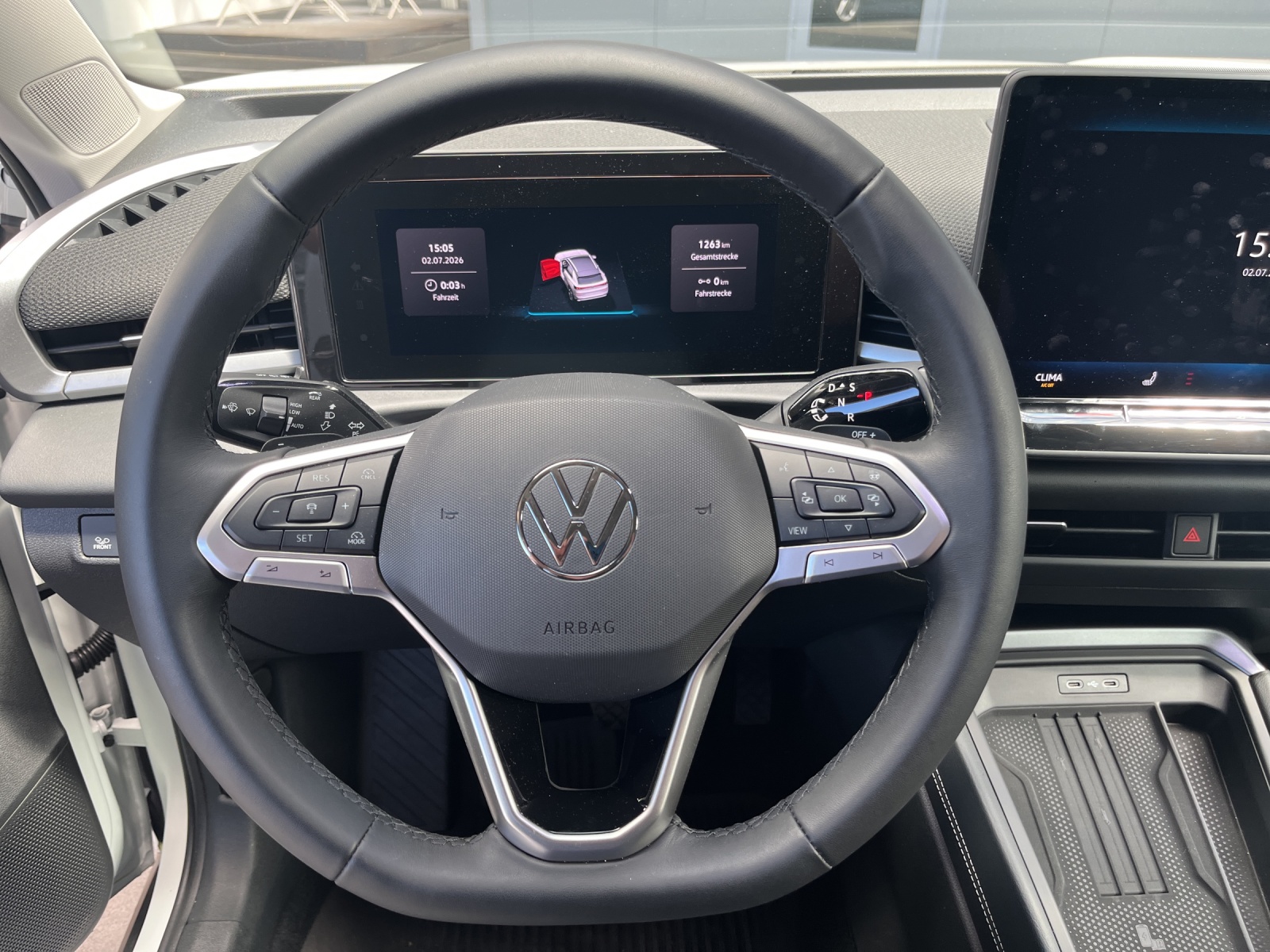 VW T-Roc 1.5 eTSI mHEV Style DSG-image-8