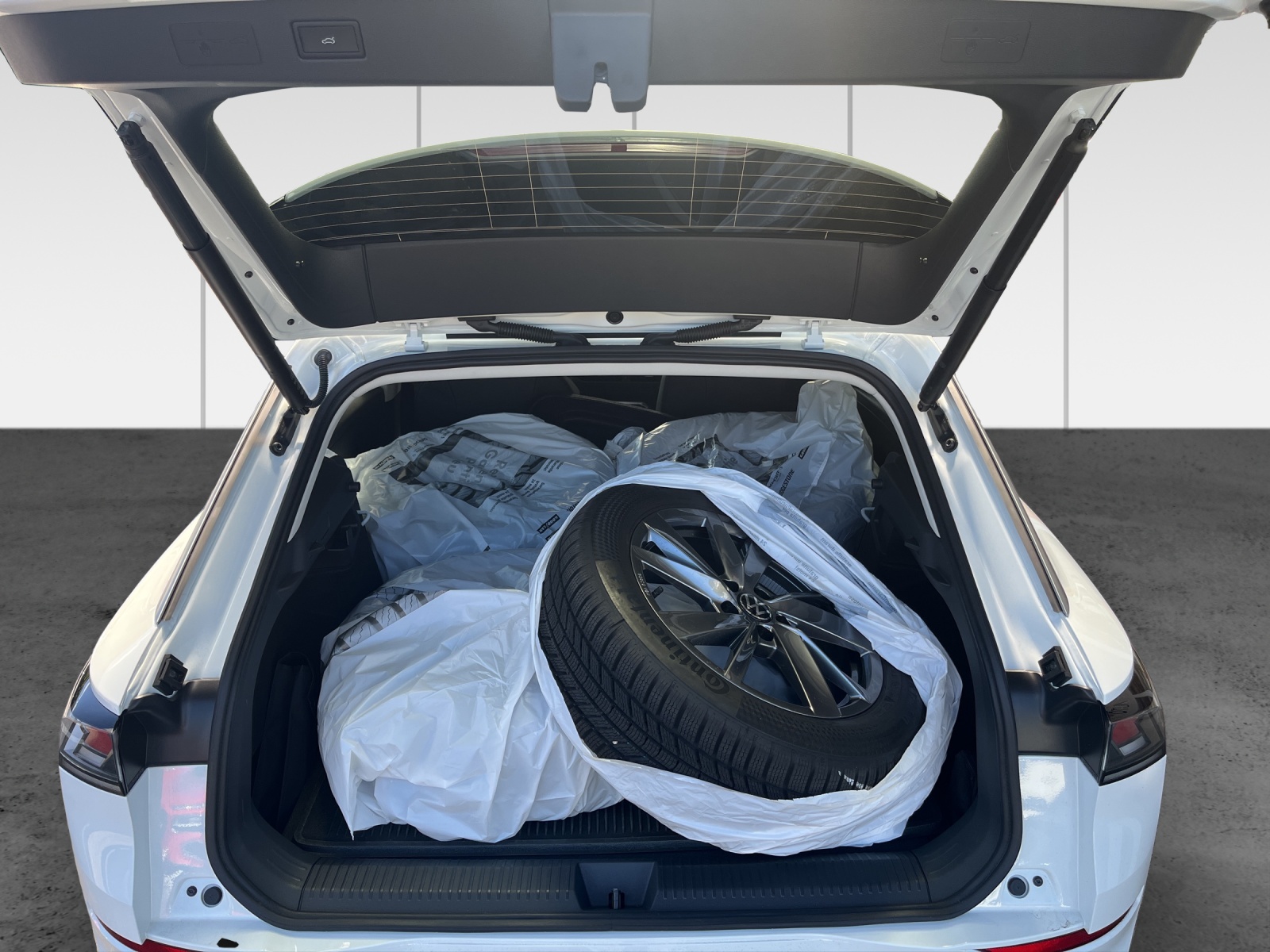 VW T-Roc 1.5 eTSI mHEV Style DSG-image-11