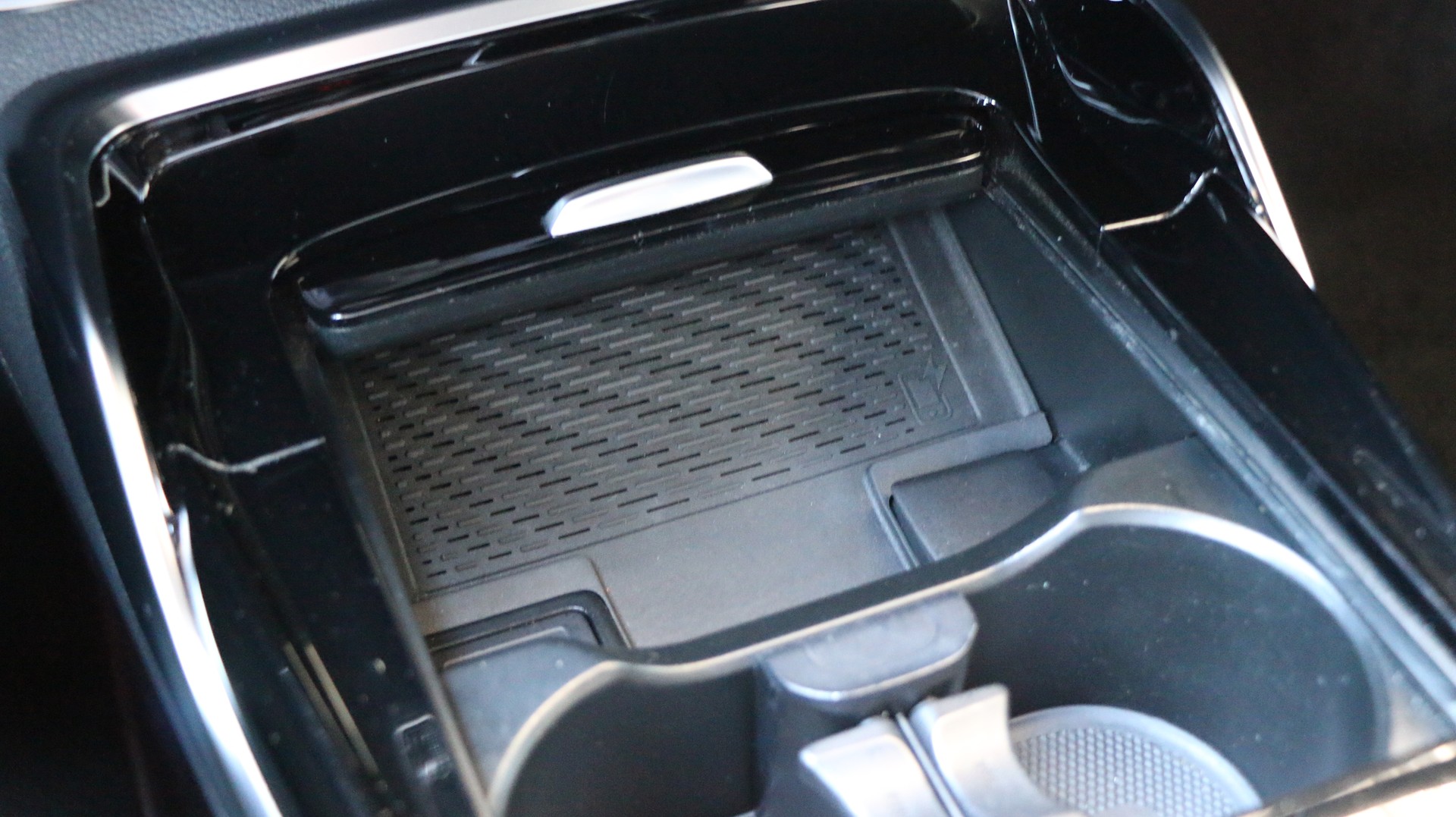 MERCEDES-BENZ A 35 AMG 4Matic-image-15