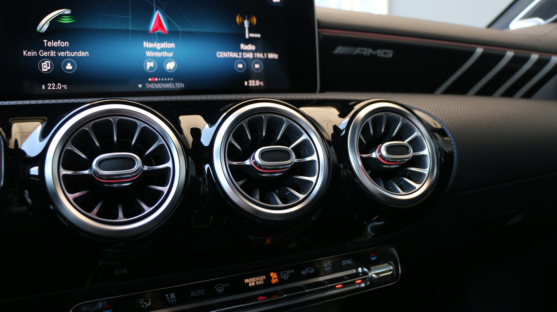 MERCEDES-BENZ A 35 AMG 4Matic-image-16