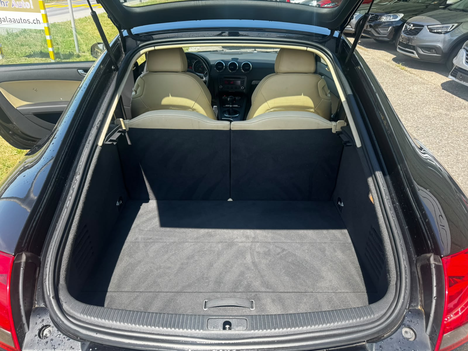 AUDI TT-image-11