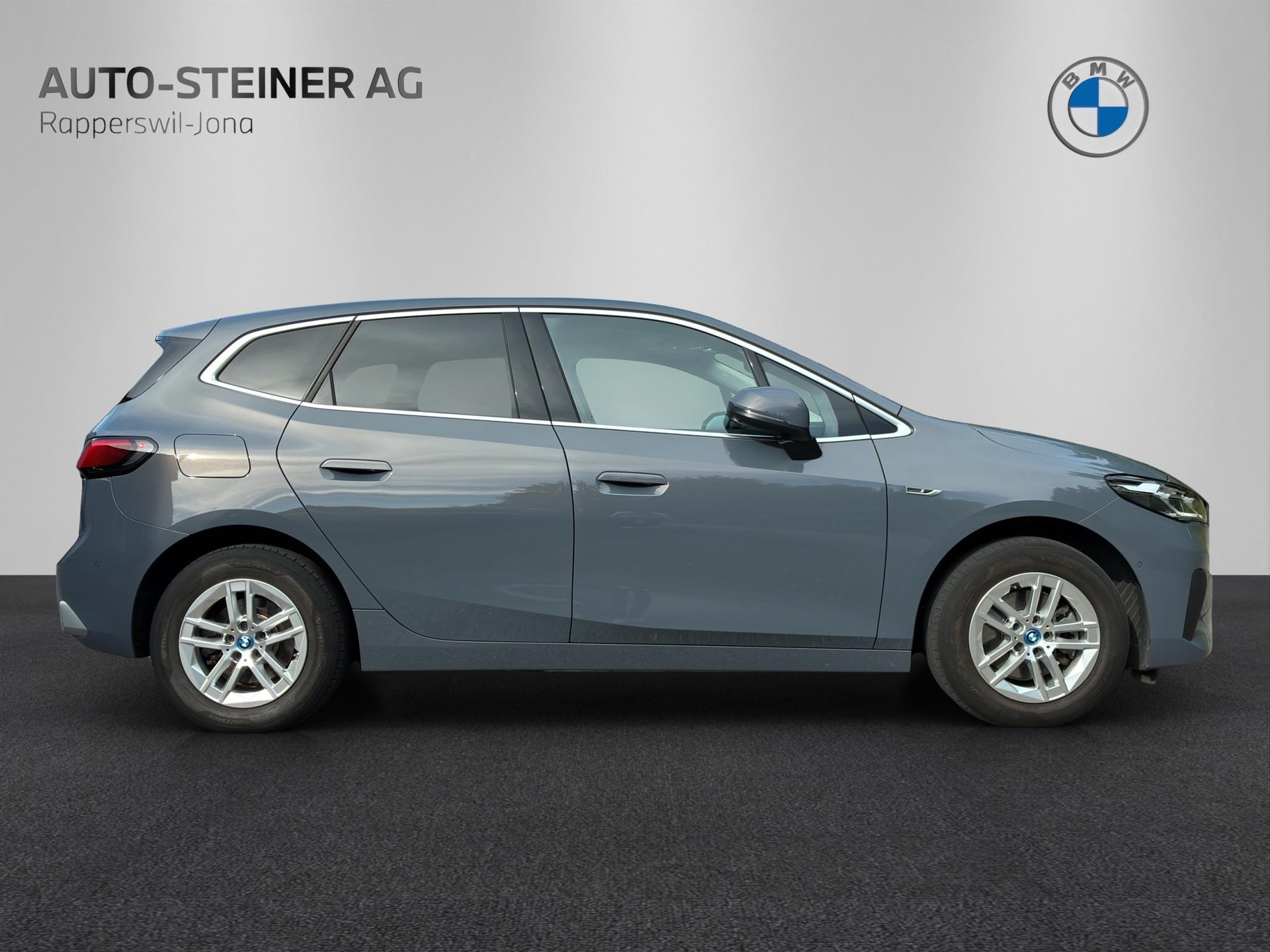 BMW 225e xDrive Active Tourer-image-5
