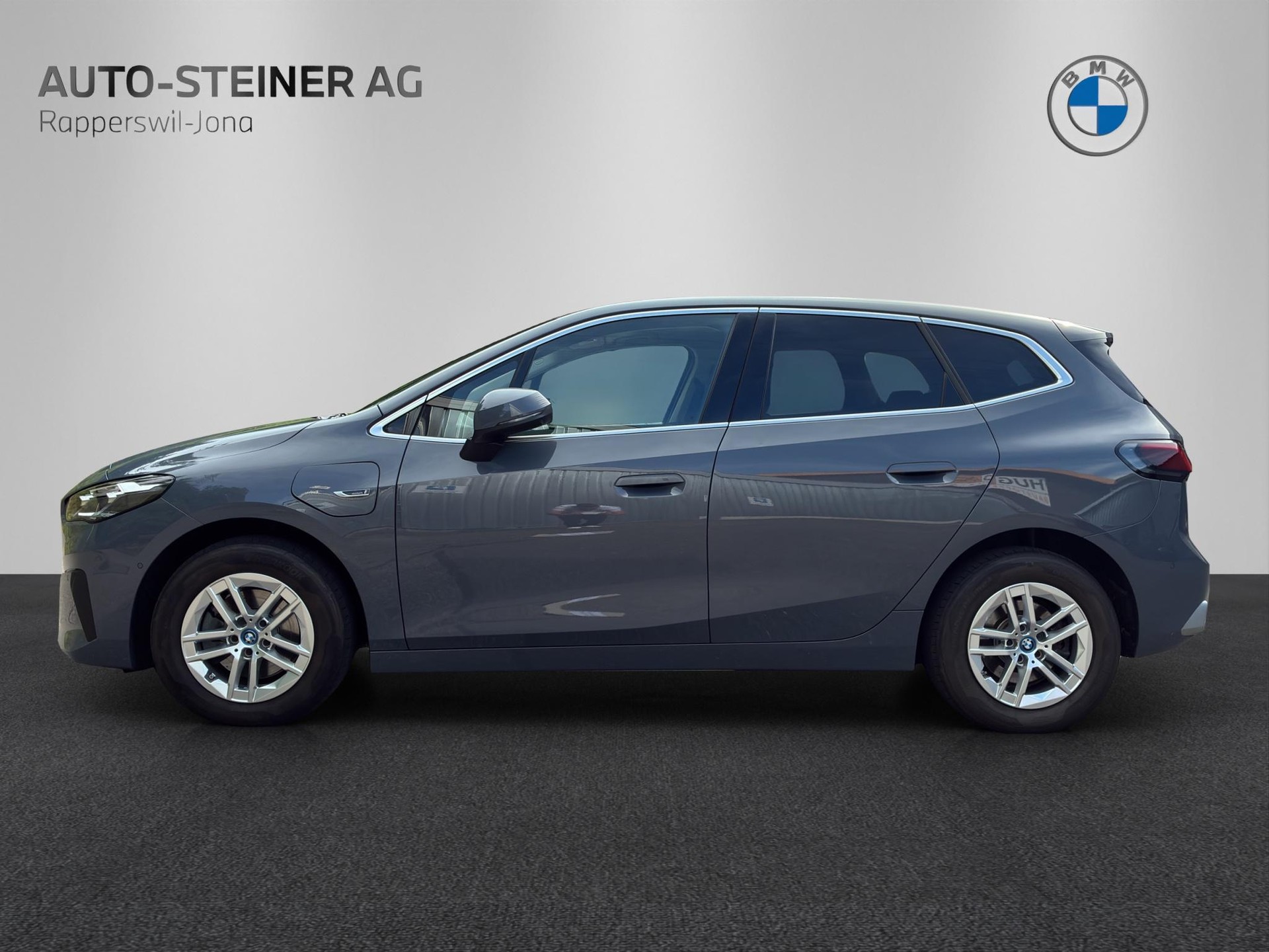 BMW 225e xDrive Active Tourer-showroom-element-1