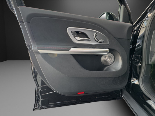 MERCEDES-BENZ GLB 220 4Matic 8G-Tronic-image-9