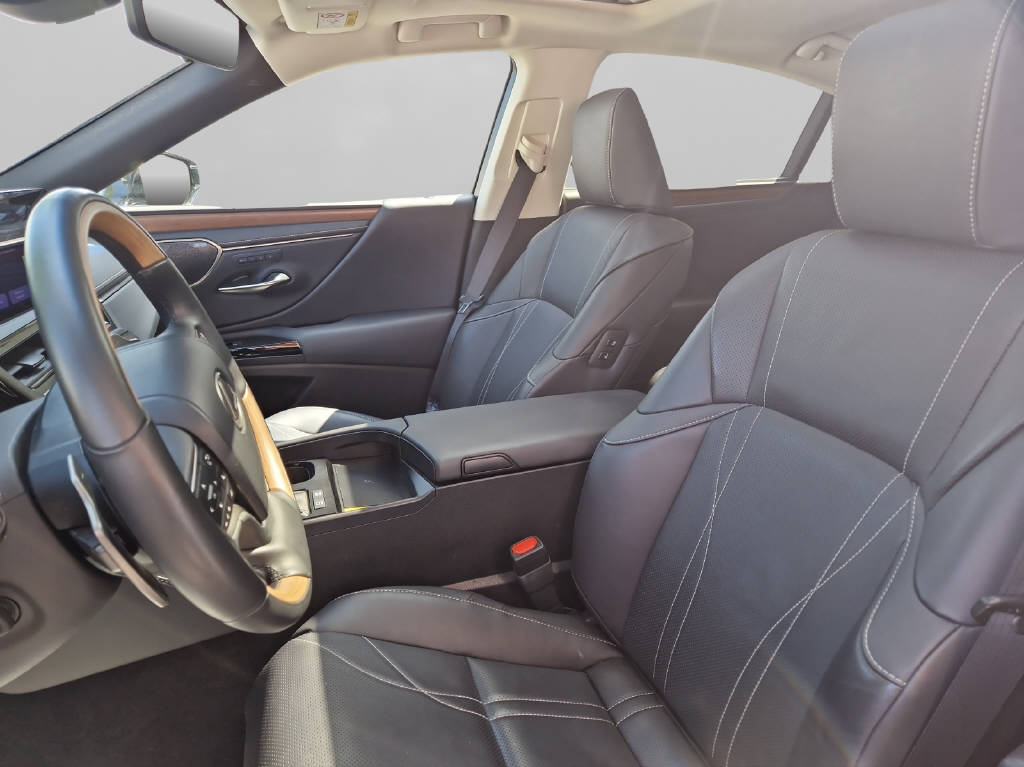 LEXUS ES 300h Excellence 45906/000-image-8