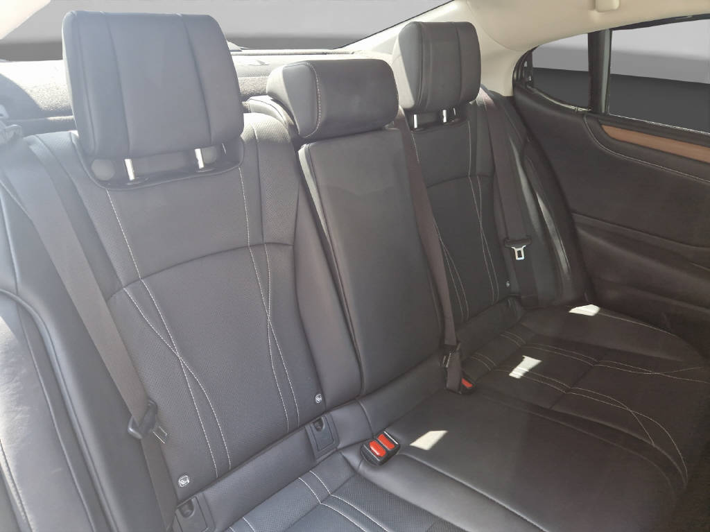 LEXUS ES 300h Excellence 45906/000-image-11