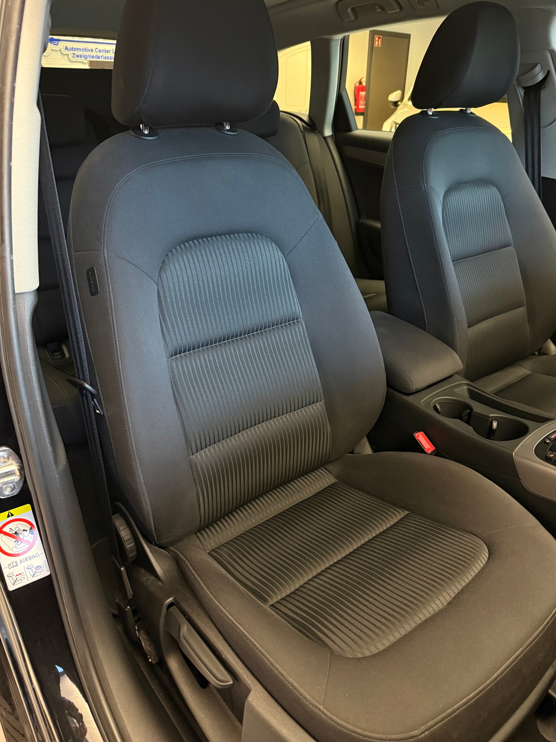 AUDI A4 Avant 1.8 TFSI multitronic-image-10