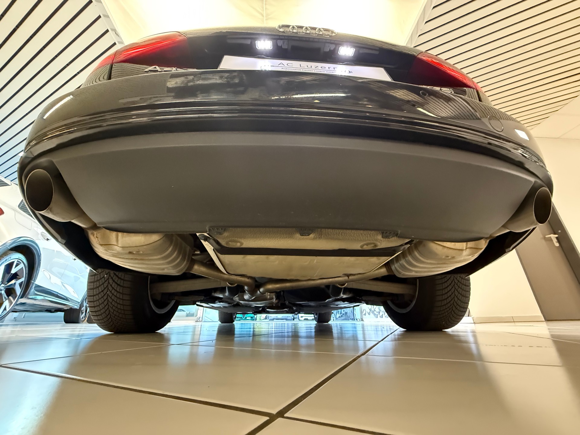 AUDI A4 Avant 1.8 TFSI multitronic-image-15