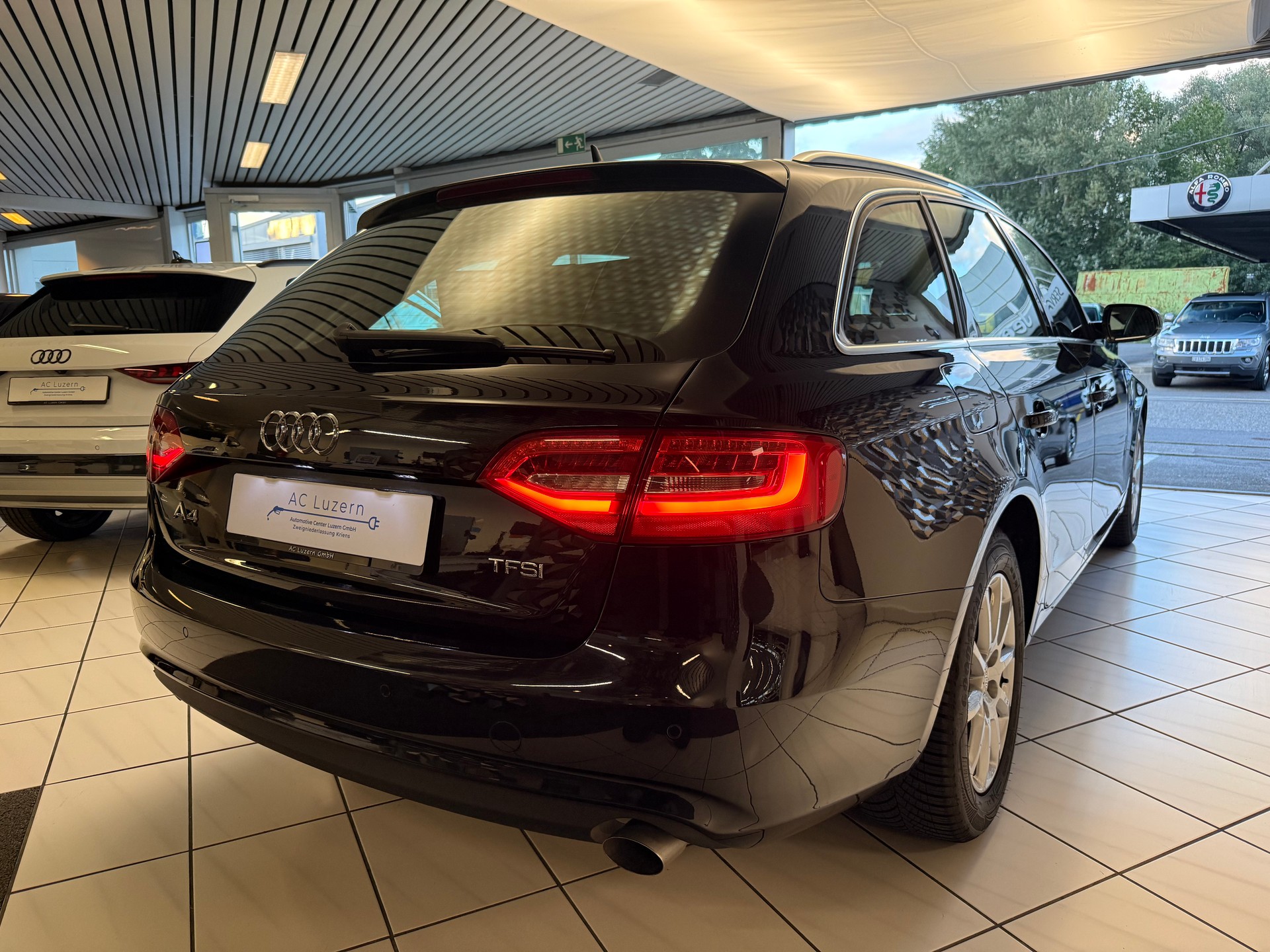 AUDI A4 Avant 1.8 TFSI multitronic-image-2