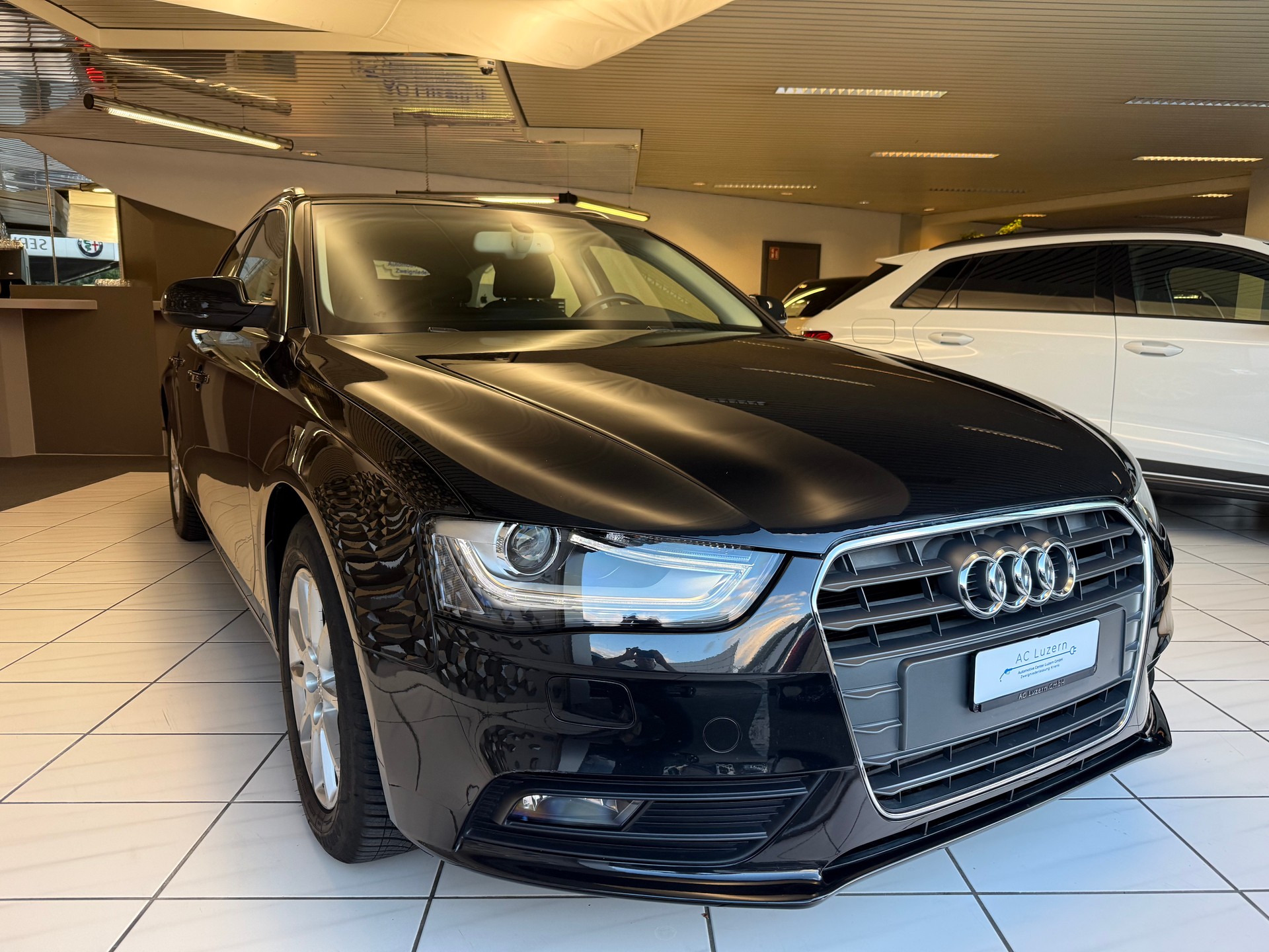 AUDI A4 Avant 1.8 TFSI multitronic-image-3