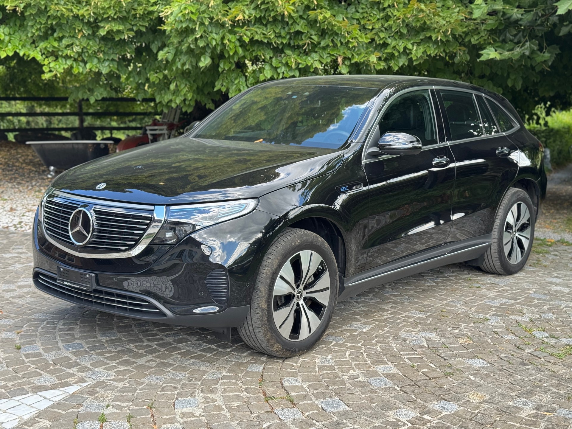 MERCEDES-BENZ EQC 400 4Matic EQ Star-image-13