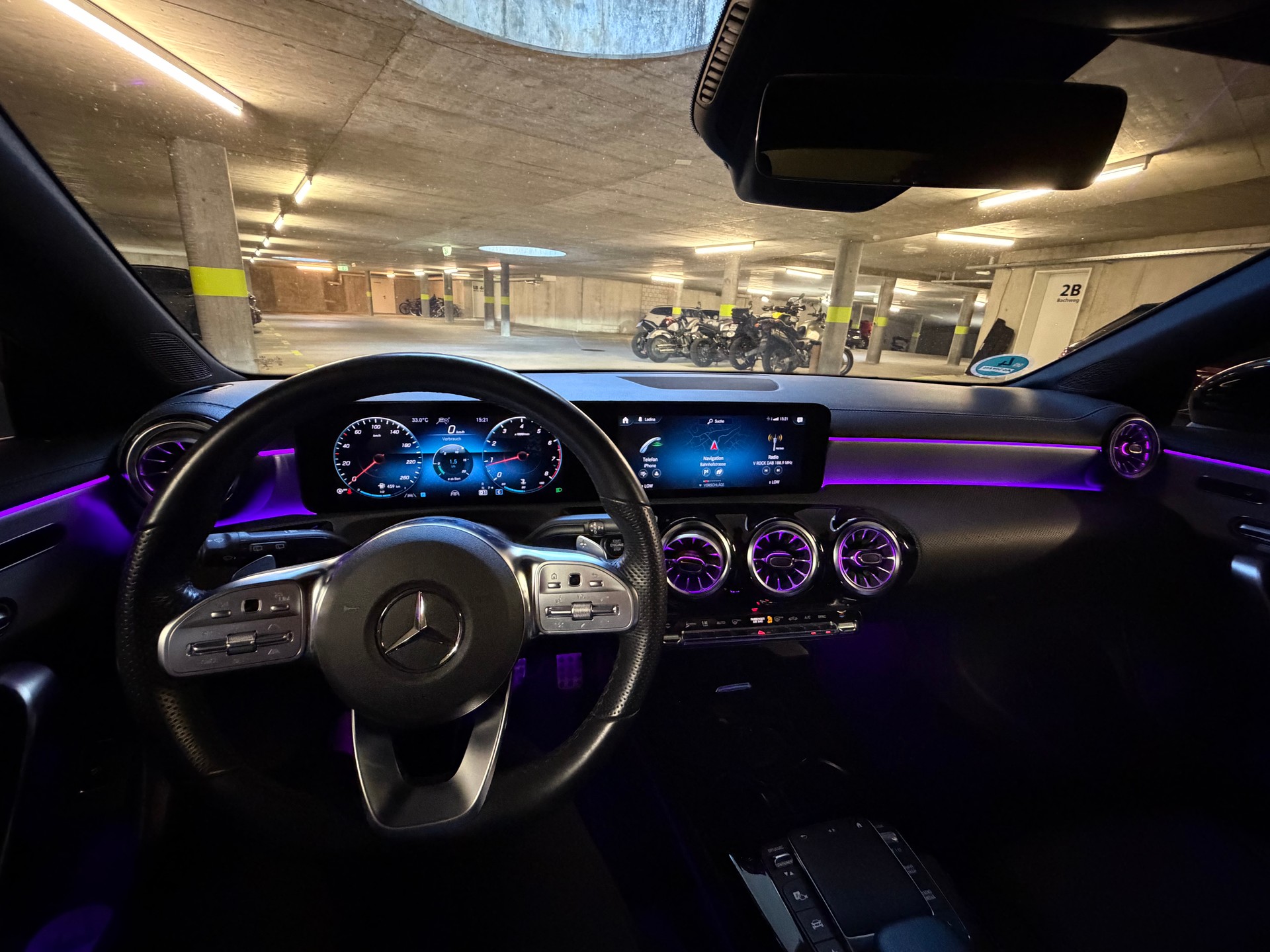 MERCEDES-BENZ CLA 250 AMG Line 4matic-image-4