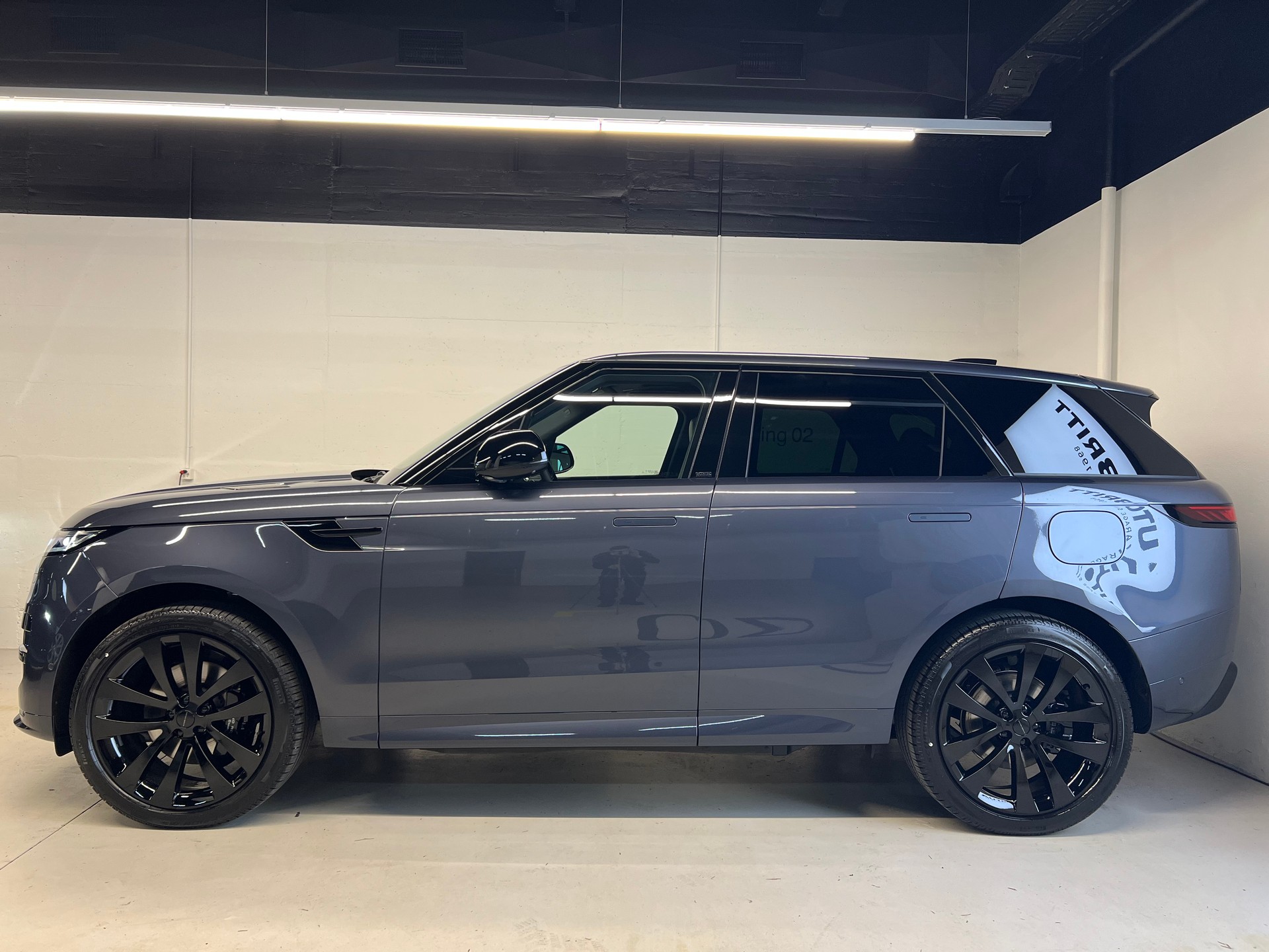 LAND ROVER Range Rover Sport 3.0 I6 P460e SE Dynamic-image-7