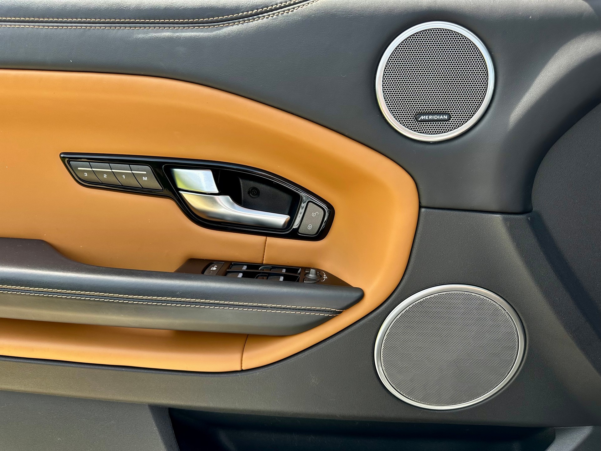 LAND ROVER 2.0 Si4 SE Dynamic-image-6