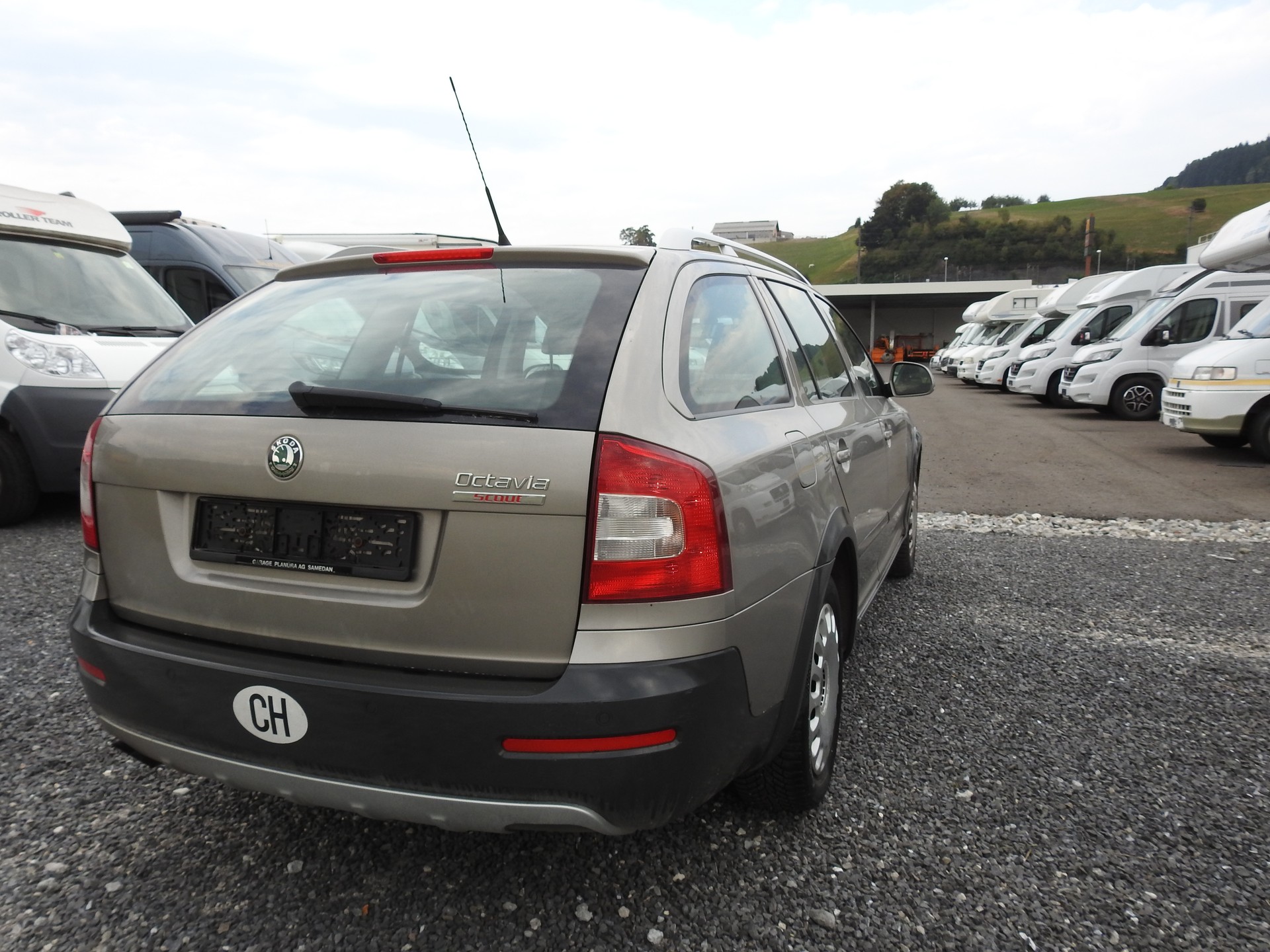 SKODA Octavia Combi 1.8 TSI Scout 4x4-image-6