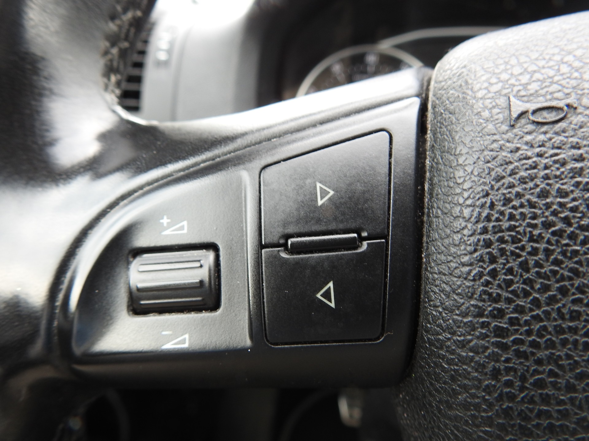 SKODA Octavia Combi 1.8 TSI Scout 4x4-image-26