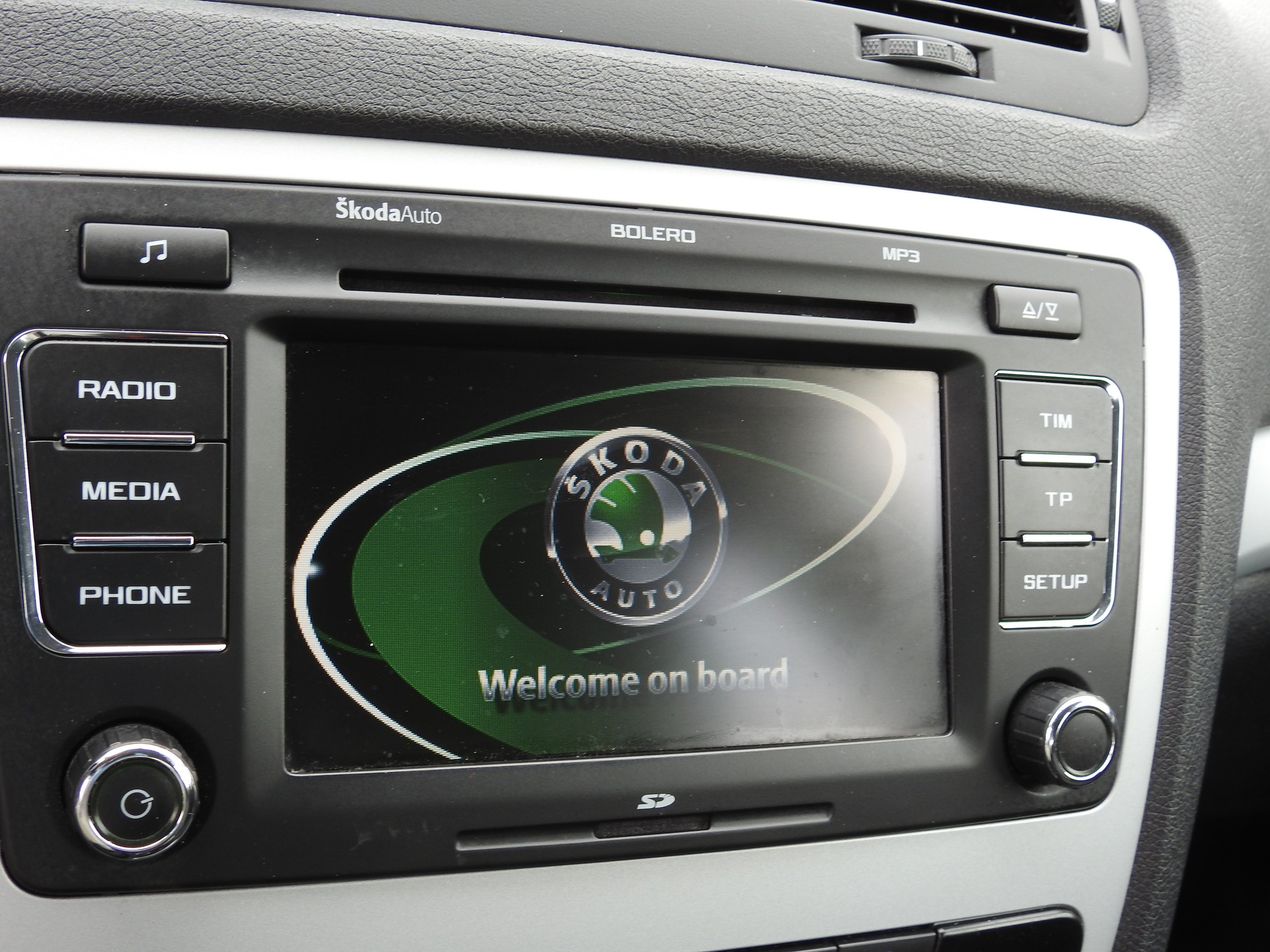 SKODA Octavia Combi 1.8 TSI Scout 4x4-image-23