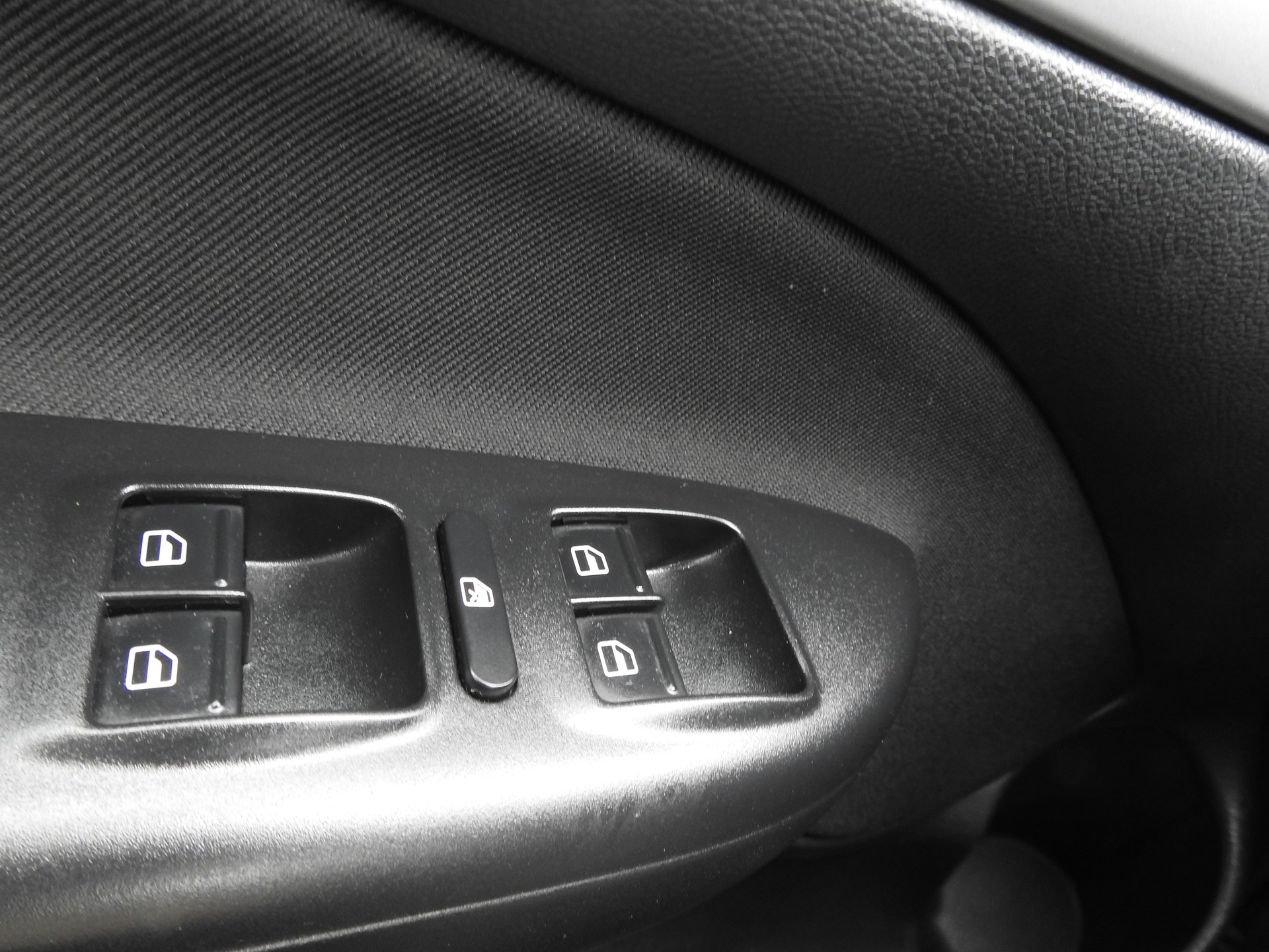 SKODA Octavia Combi 1.8 TSI Scout 4x4-image-27