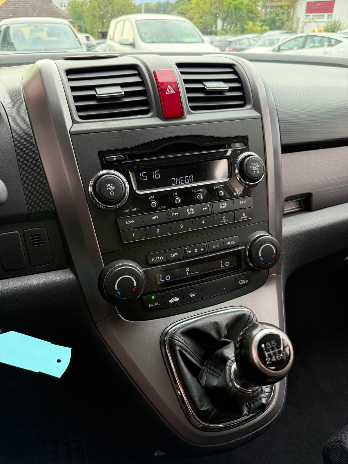 HONDA CR-V 2.0 4WD Elegance-image-13