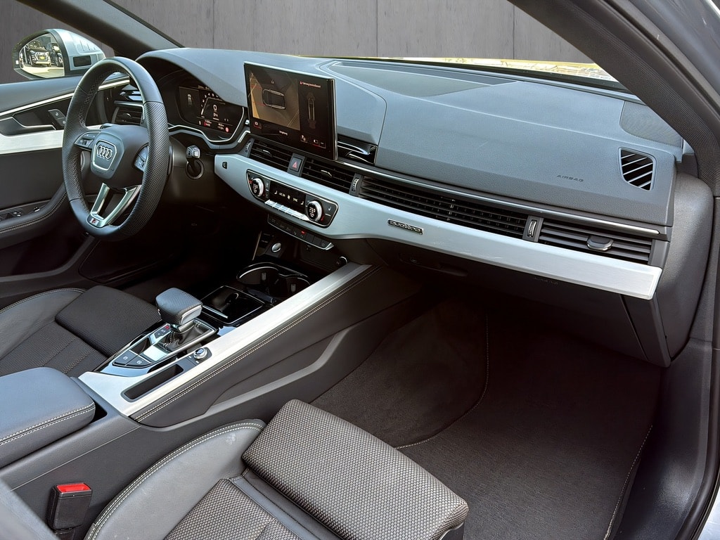 AUDI A4 Avant 45 TFSI S line S-tronic quattro*S-Sportsitze, AHK, 19"Alu, (5-Jahre Garantie)-image-8
