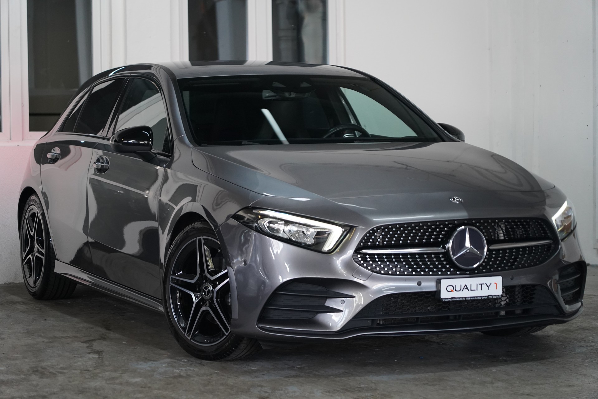 MERCEDES-BENZ A 180 AMG Line 7G-DCT-image-0