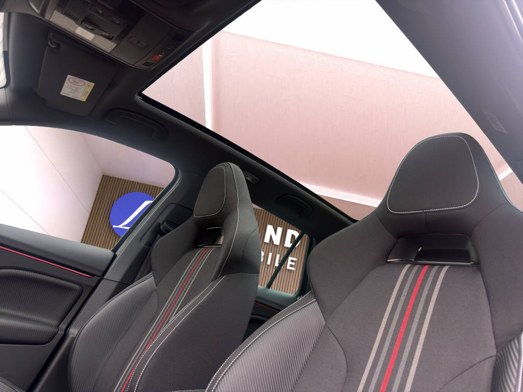SKODA Kamiq 1.5 TSI Monte Carlo DSG-image-12