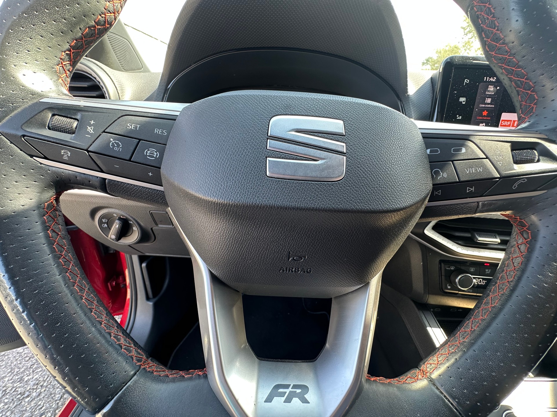 SEAT Ibiza 1.0 EcoTSI FR DSG-image-20