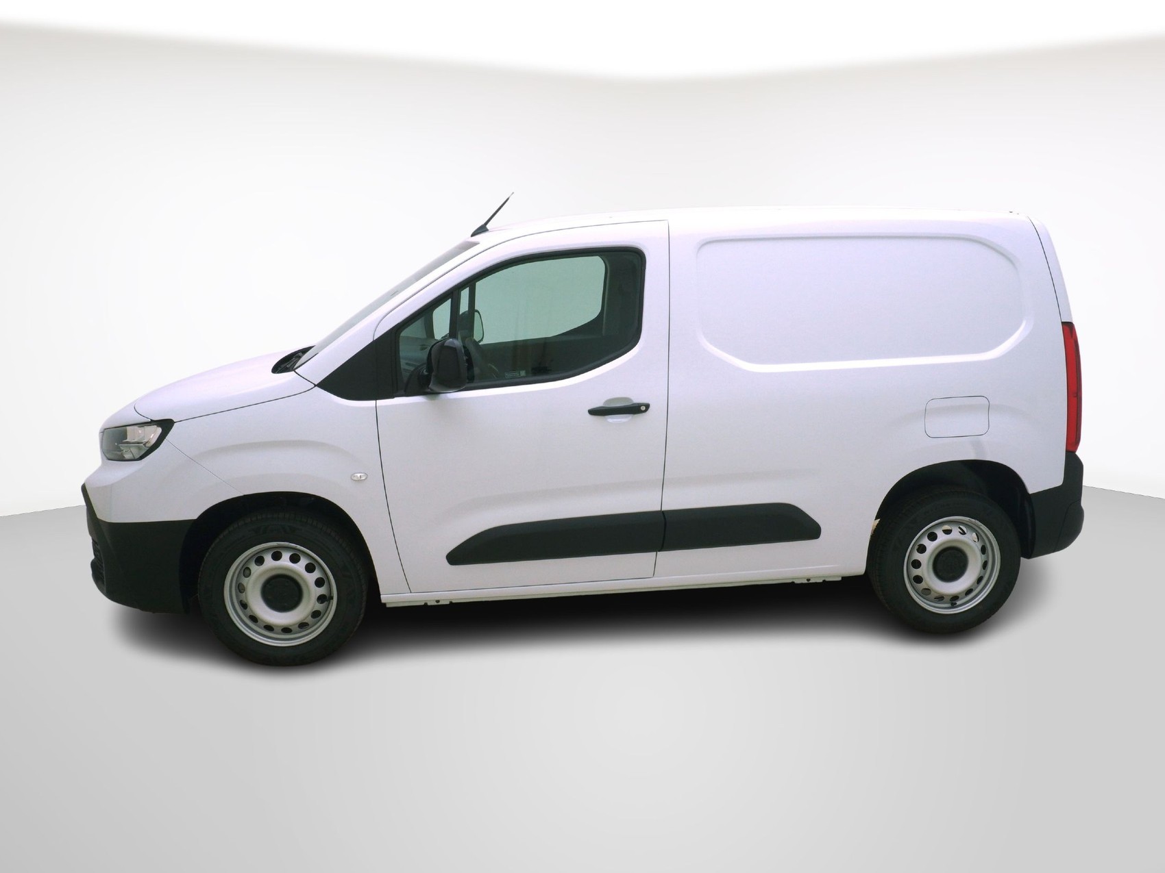 TOYOTA Proace City Van L1 1.2 Active-image-1