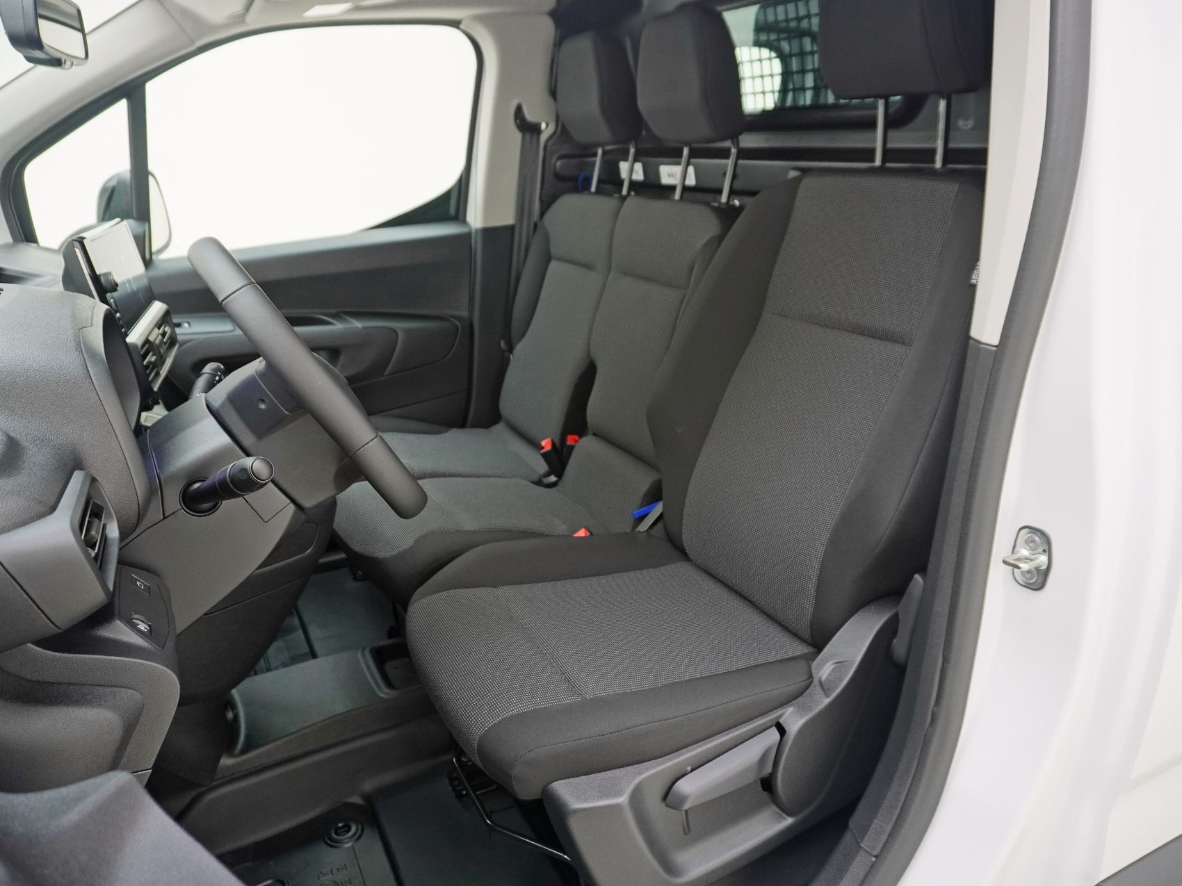 TOYOTA Proace City Van L1 1.2 Active-image-6