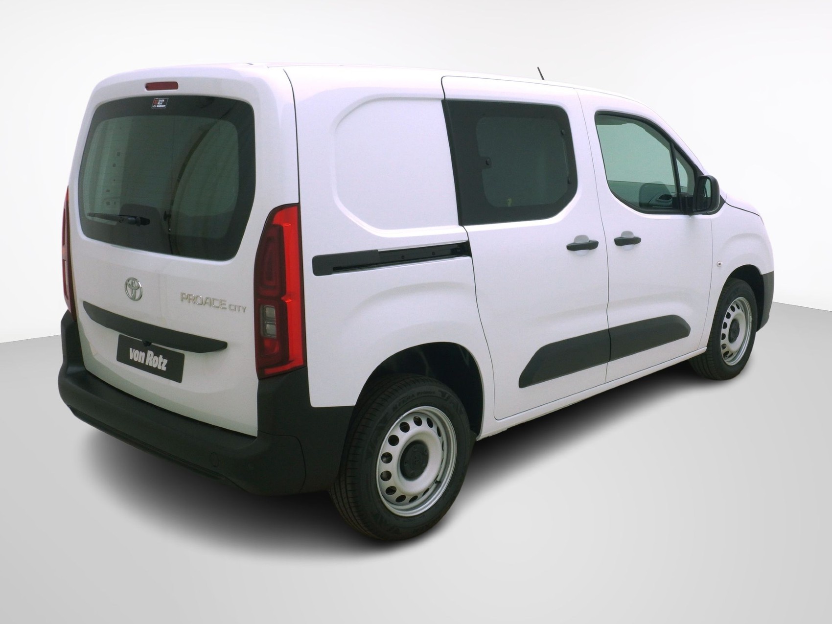 TOYOTA Proace City Van L1 1.2 Active-image-3