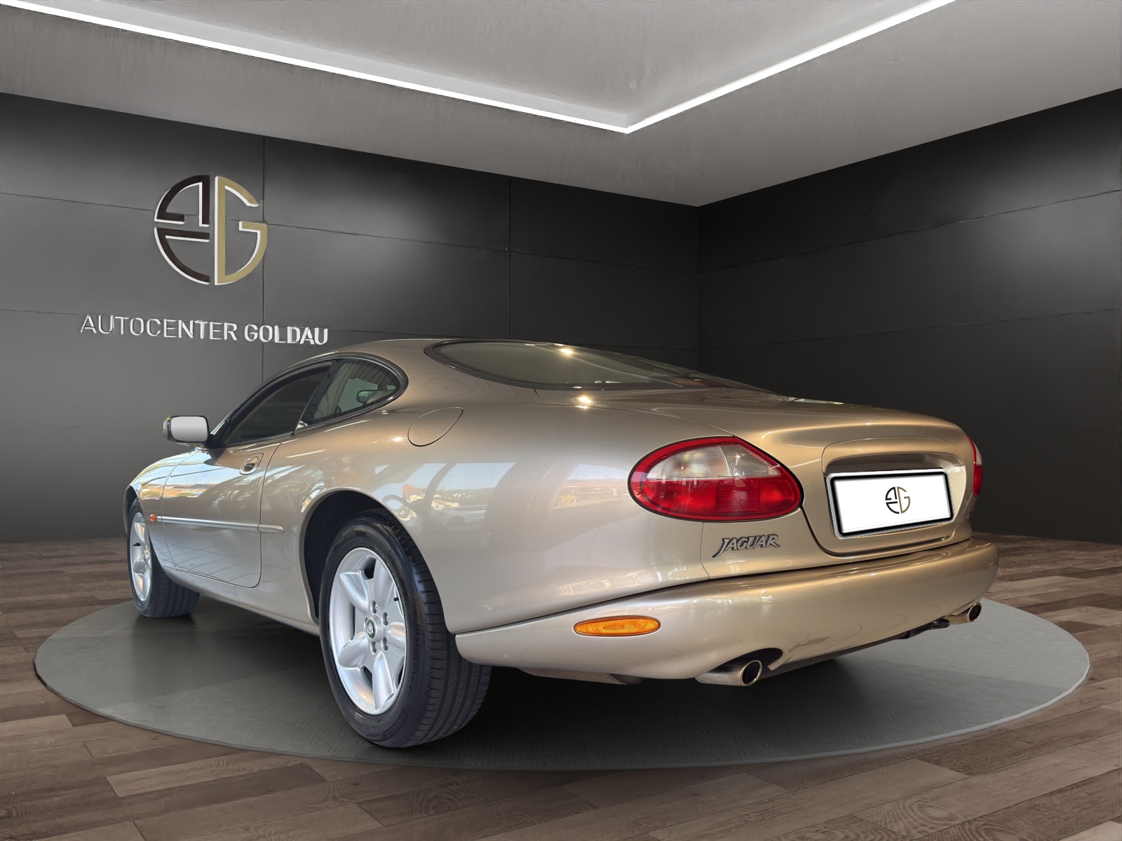 JAGUAR XK8 Sportcoupé-image-1