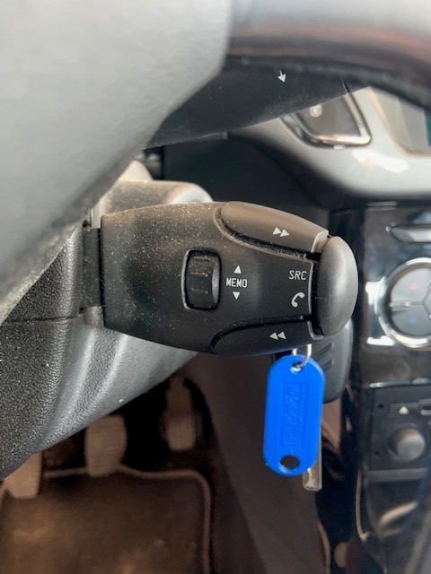 CITROEN C3 1.6 16V HDi Exclusive-image-13