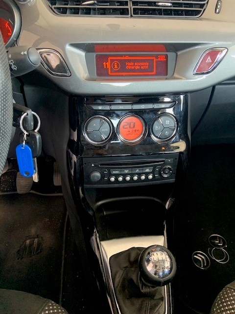 CITROEN C3 1.6 16V HDi Exclusive-image-11