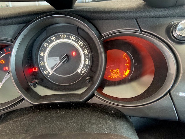 CITROEN C3 1.6 16V HDi Exclusive-image-15
