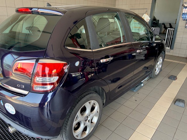 CITROEN C3 1.6 16V HDi Exclusive-image-4