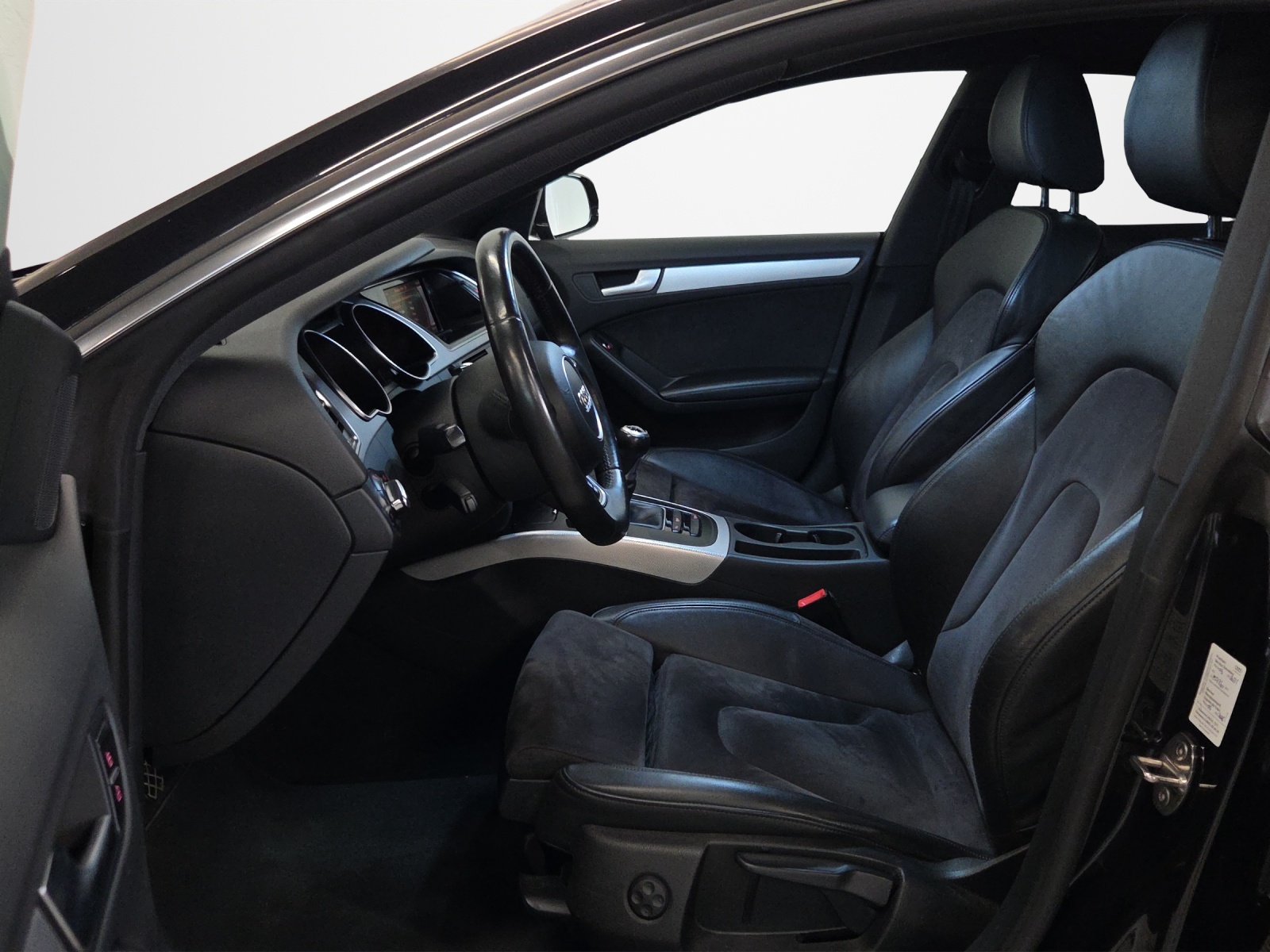 AUDI A5 Sportback 2.0 TDI quattro S-Line-image-8
