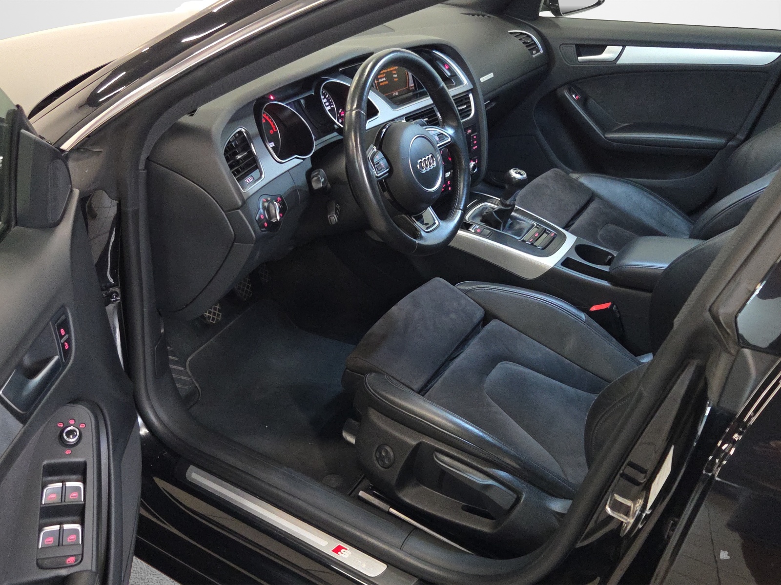 AUDI A5 Sportback 2.0 TDI quattro S-Line-image-9