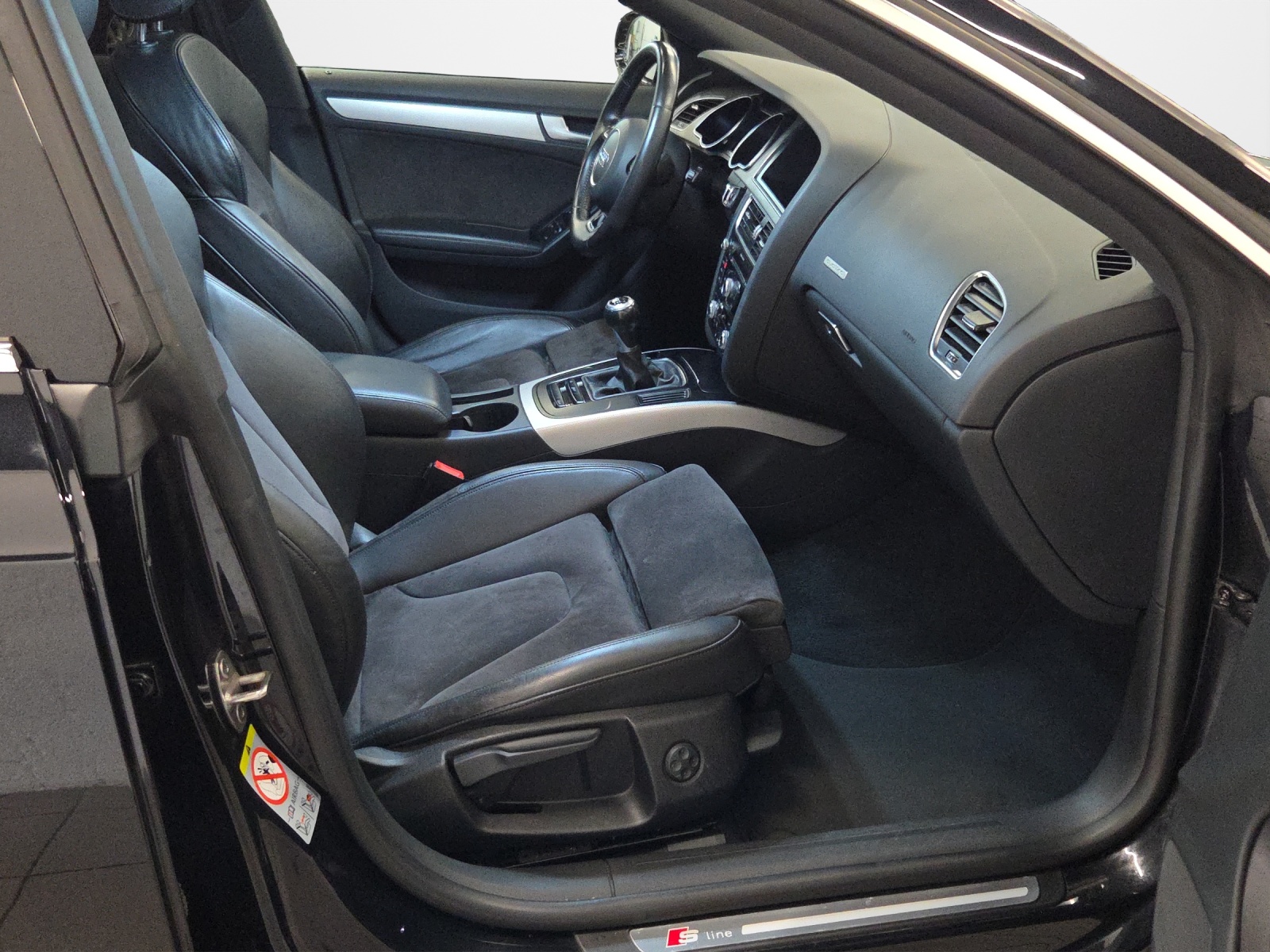 AUDI A5 Sportback 2.0 TDI quattro S-Line-image-10