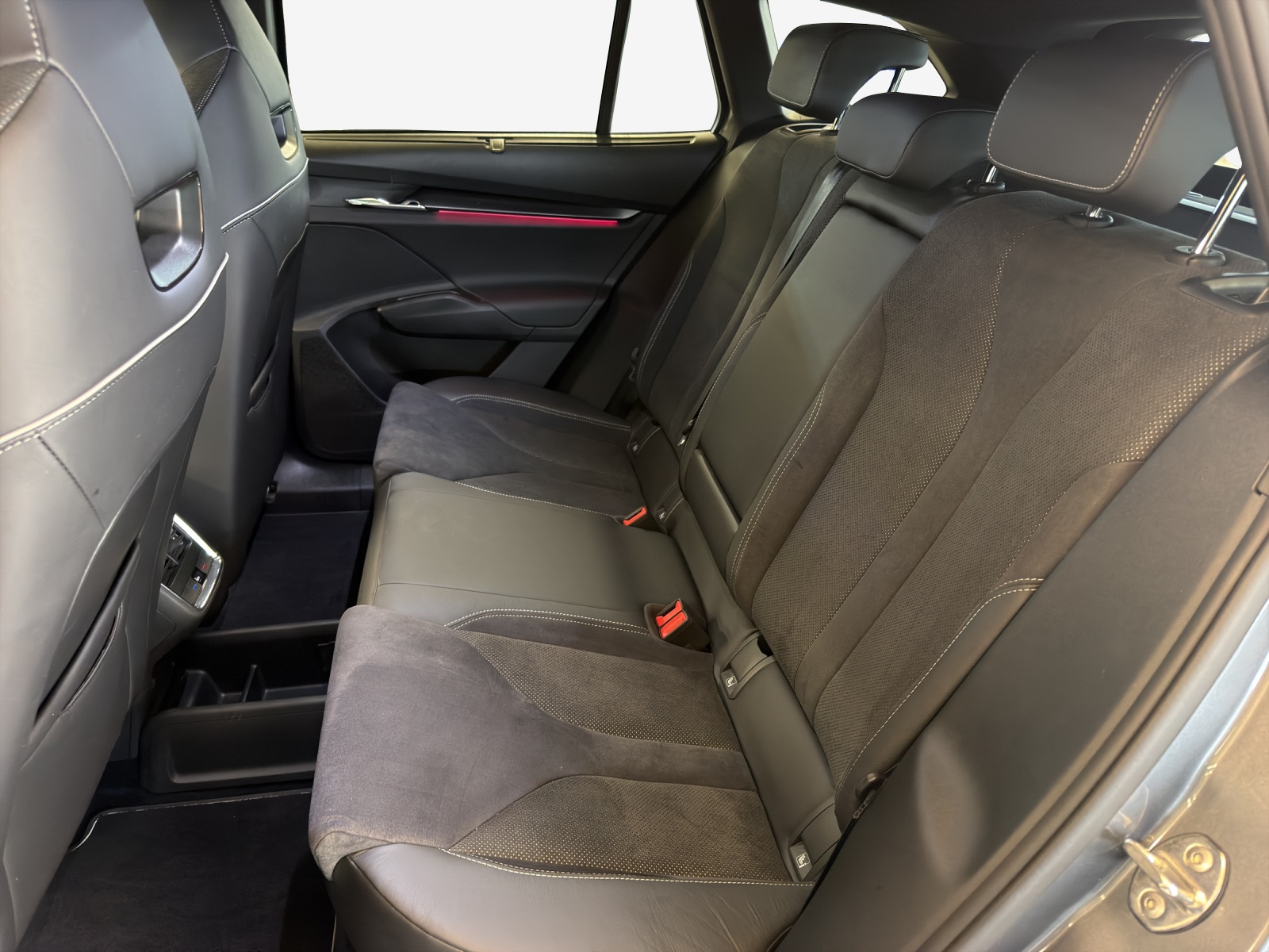 SKODA Enyaq iV 60 SportLine-image-11