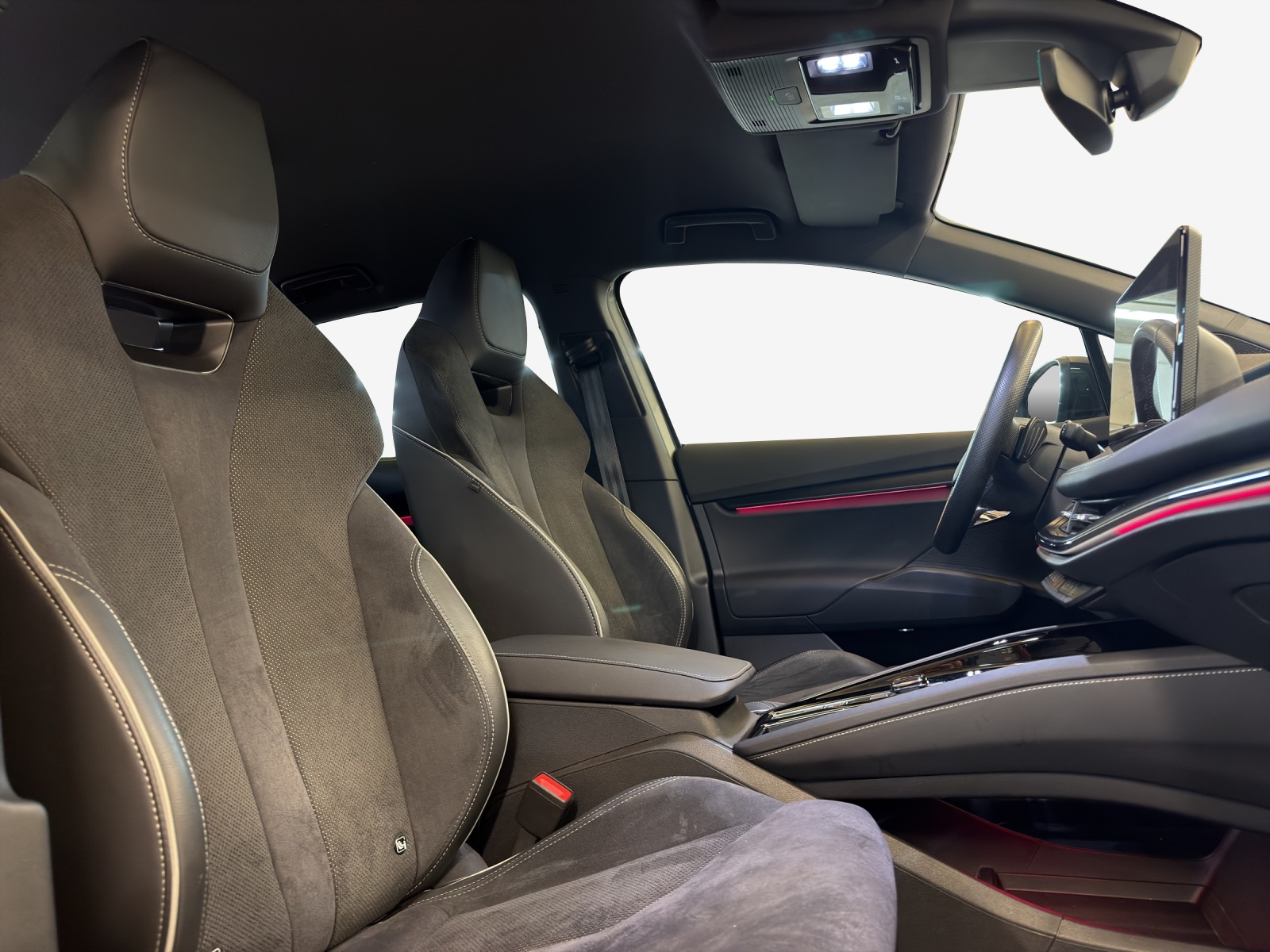 SKODA Enyaq iV 60 SportLine-image-13