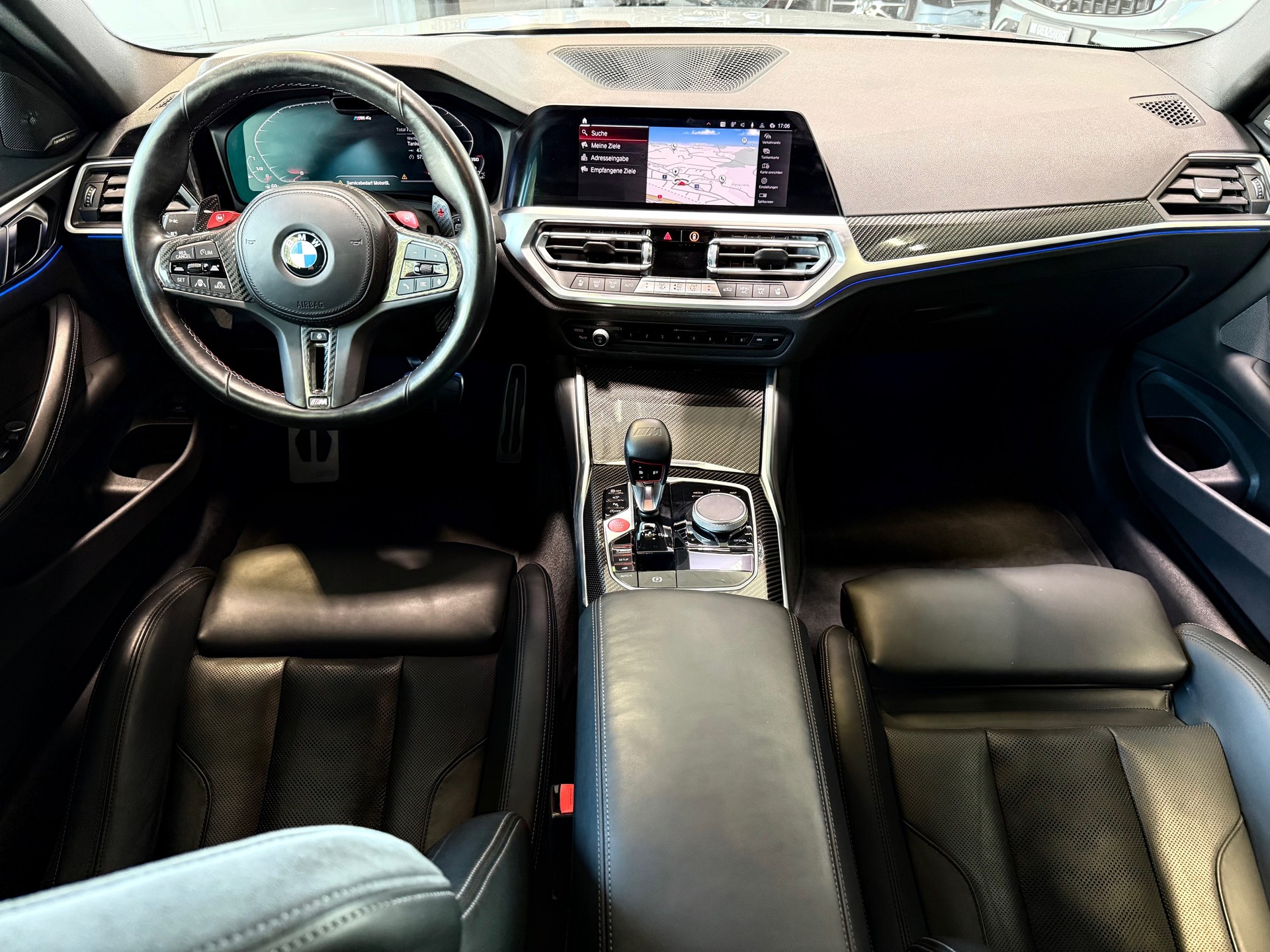 BMW M4 Coupé Competition M xDrive-image-16