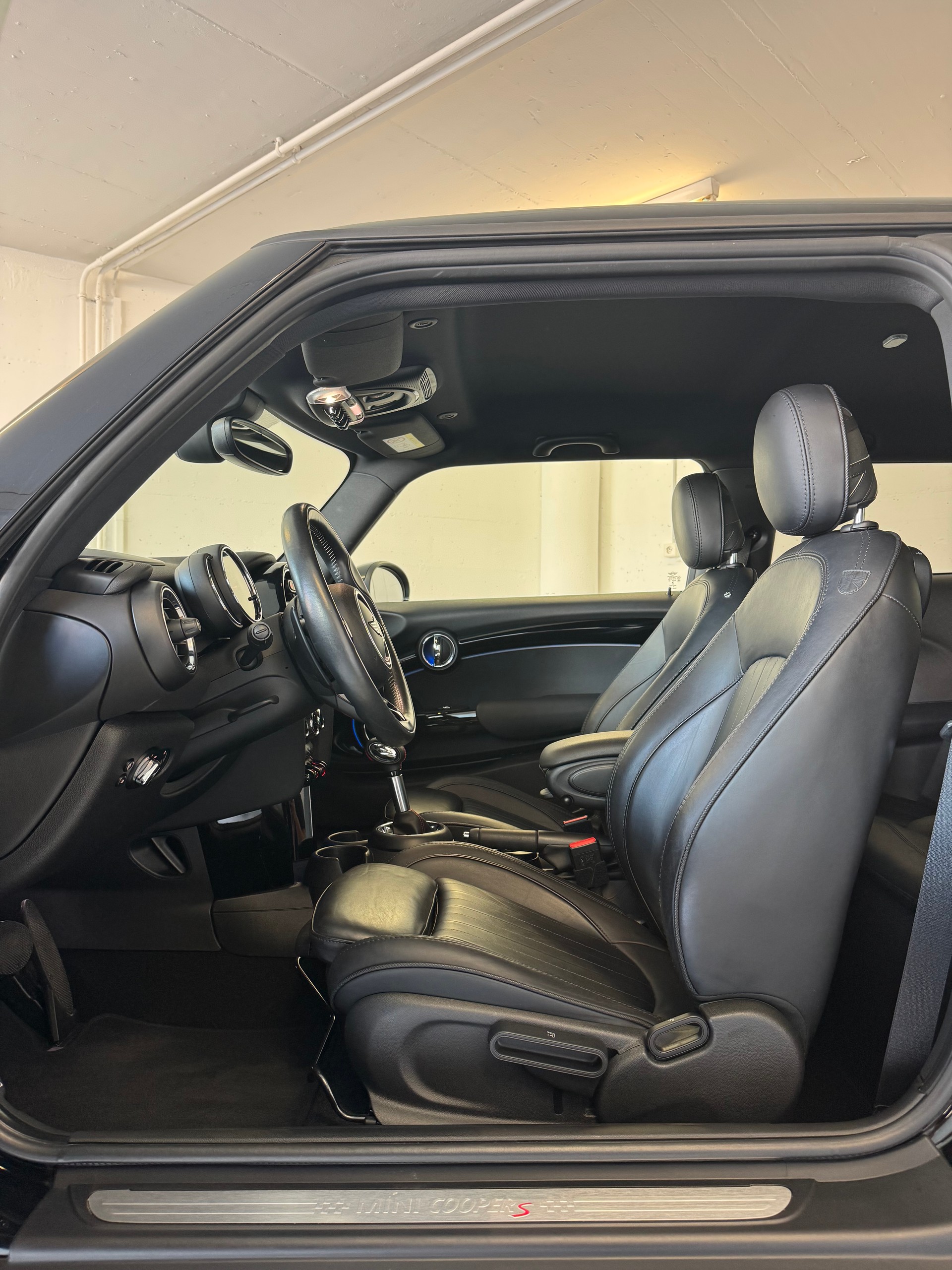 MINI Cooper S Steptronic-image-5