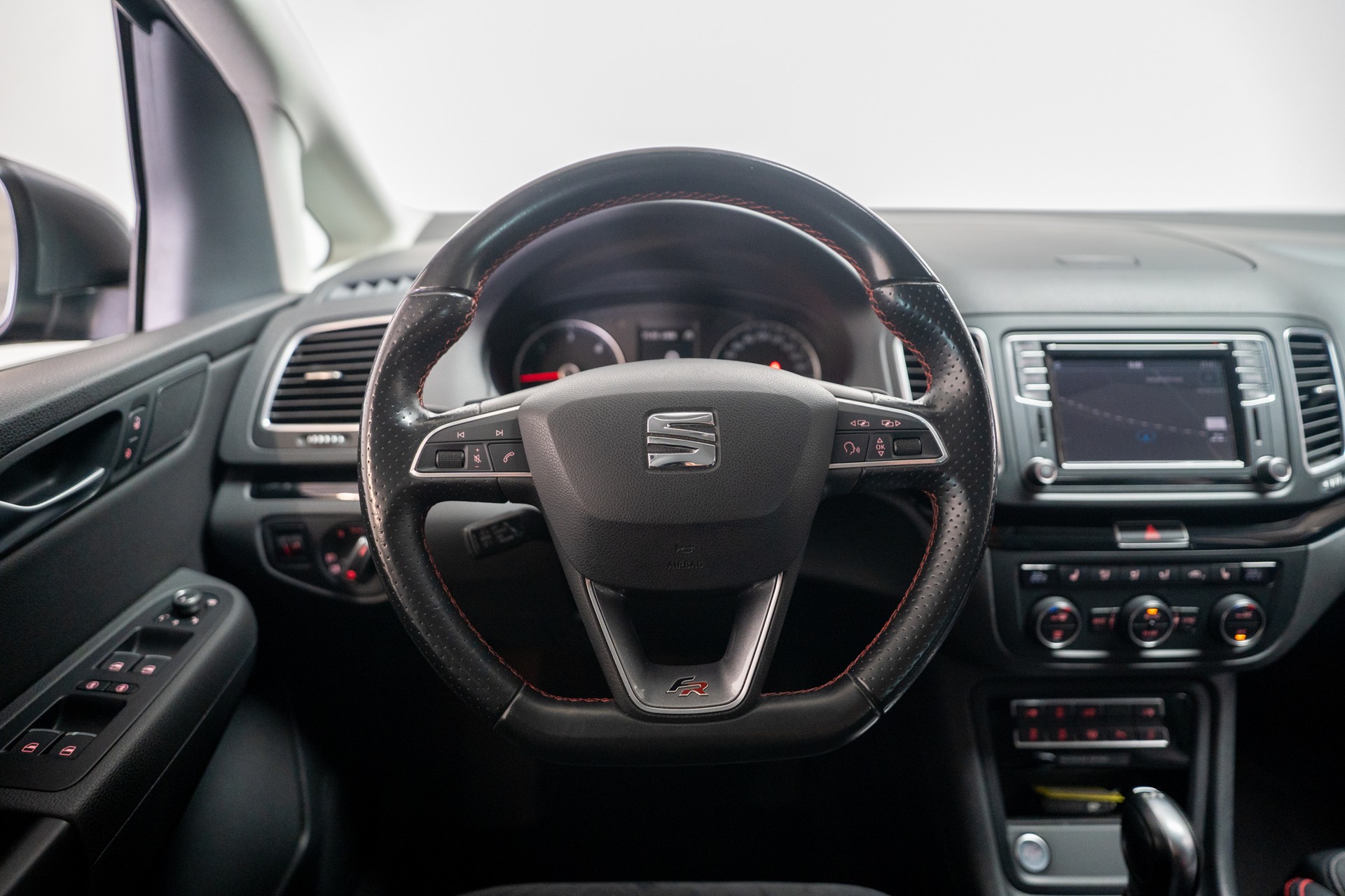 SEAT Alhambra 2.0 TDI 150 Hola FR-Line DSG / 7 Sitze / EL. Schiebetüren-image-21