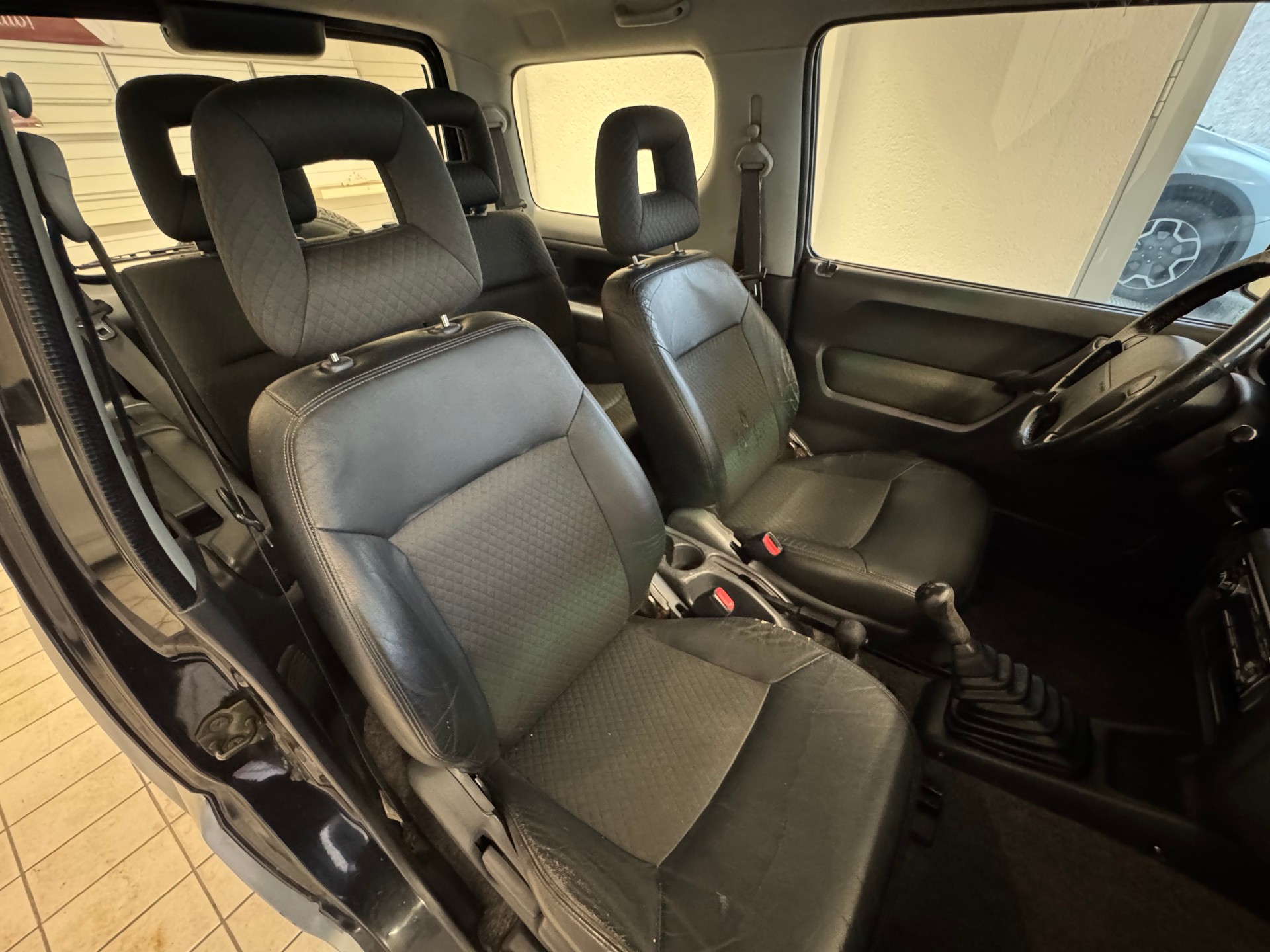 SUZUKI Jimny 1.3 16V JLX Top-image-12