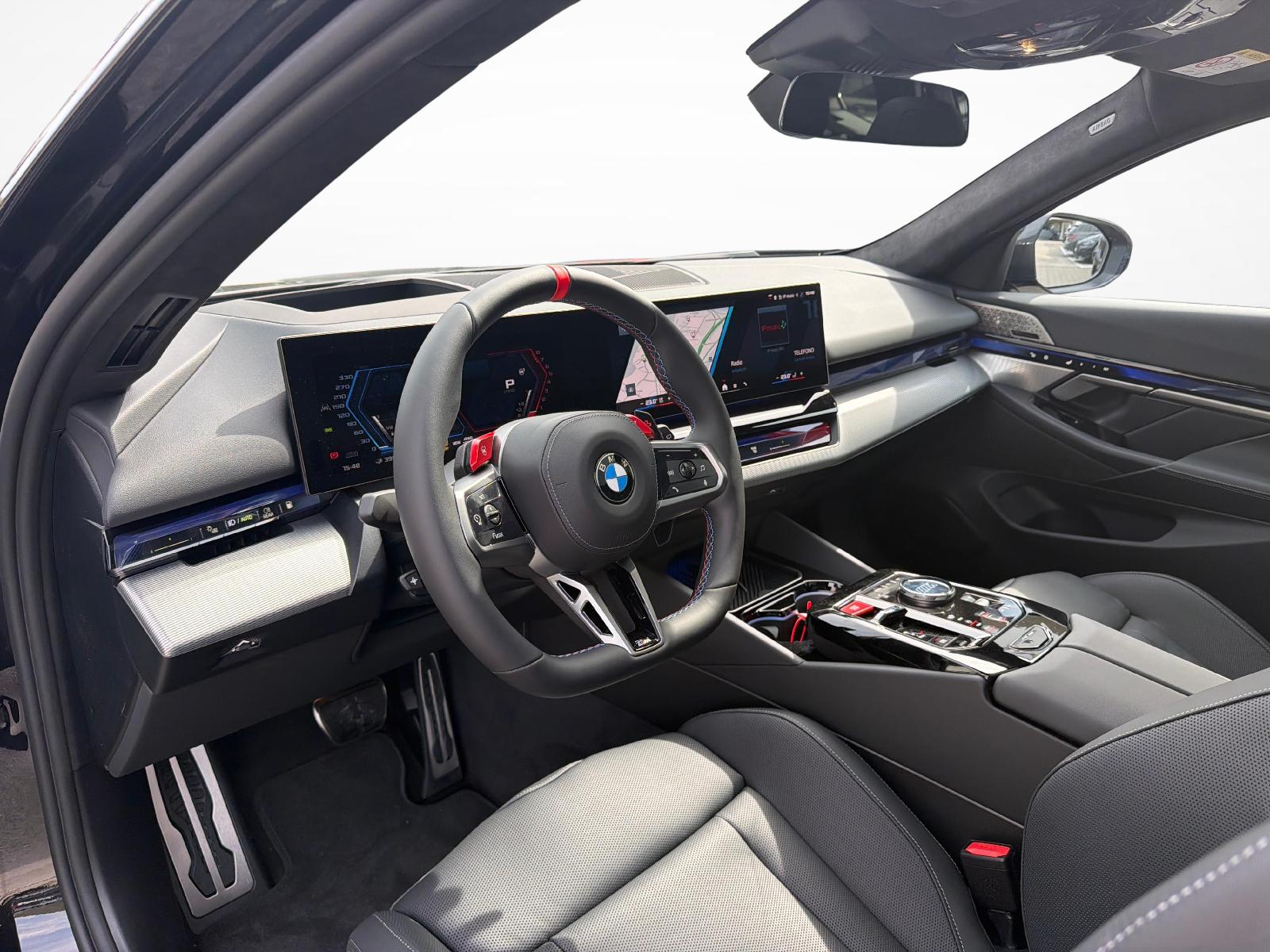 BMW M5 xDrive Touring-image-10