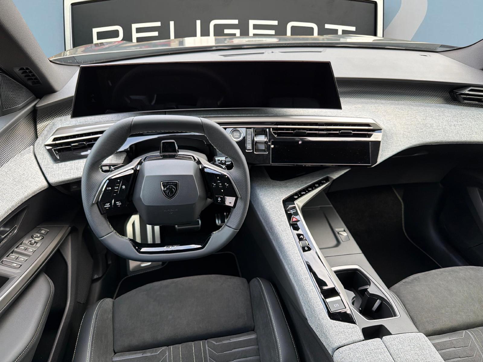 PEUGEOT 3008 1.2 Hybrid GT Exclusive-image-8